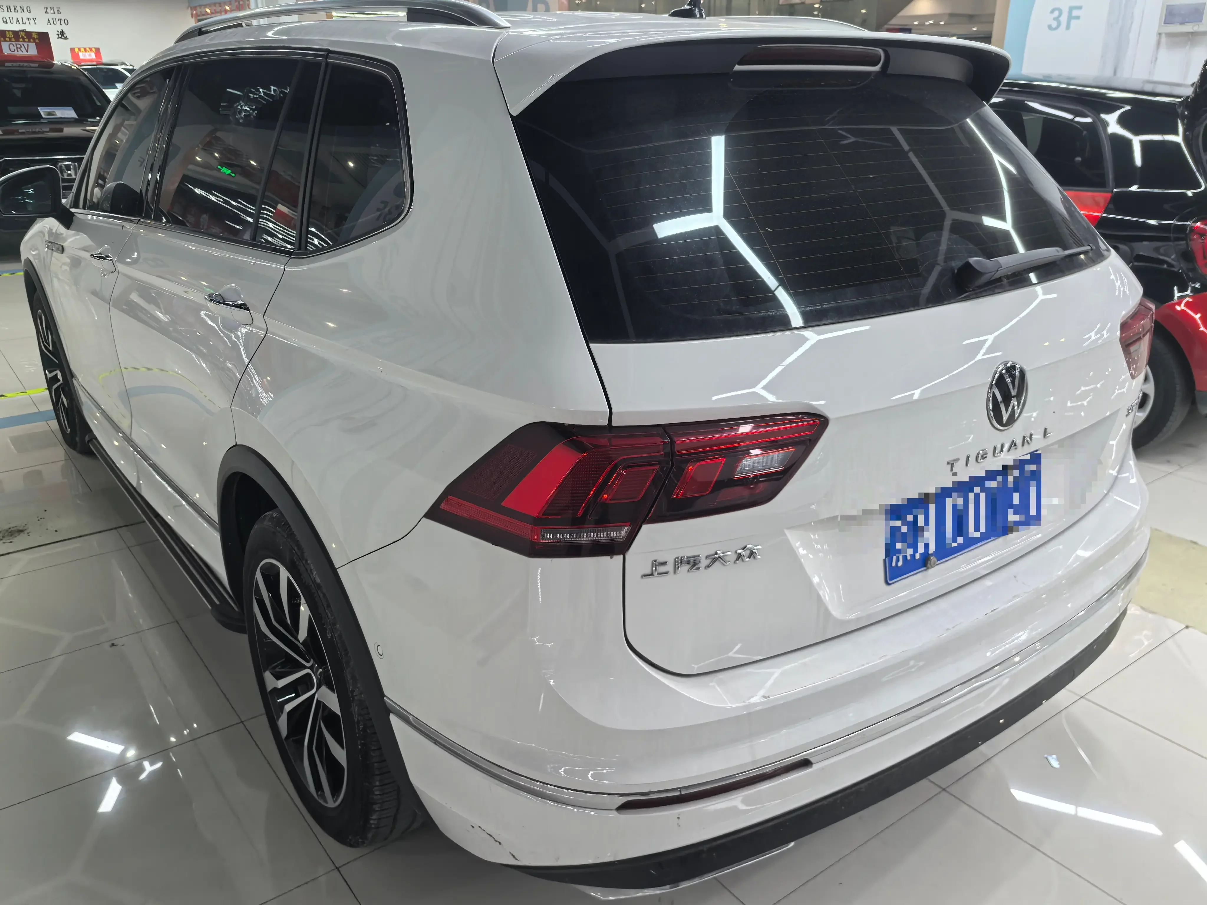 Volkswagen Tiguan L
