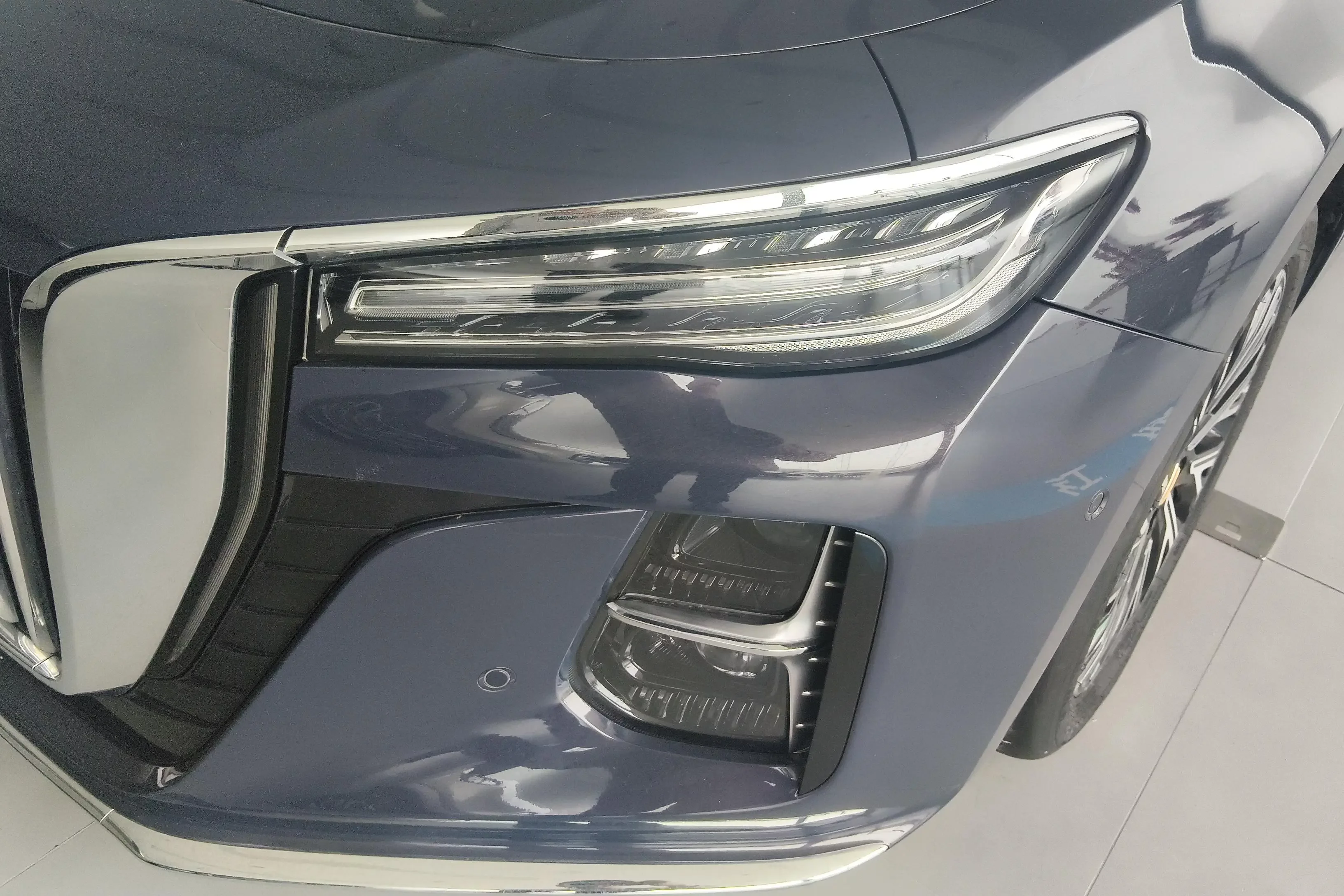 Hongqi H5