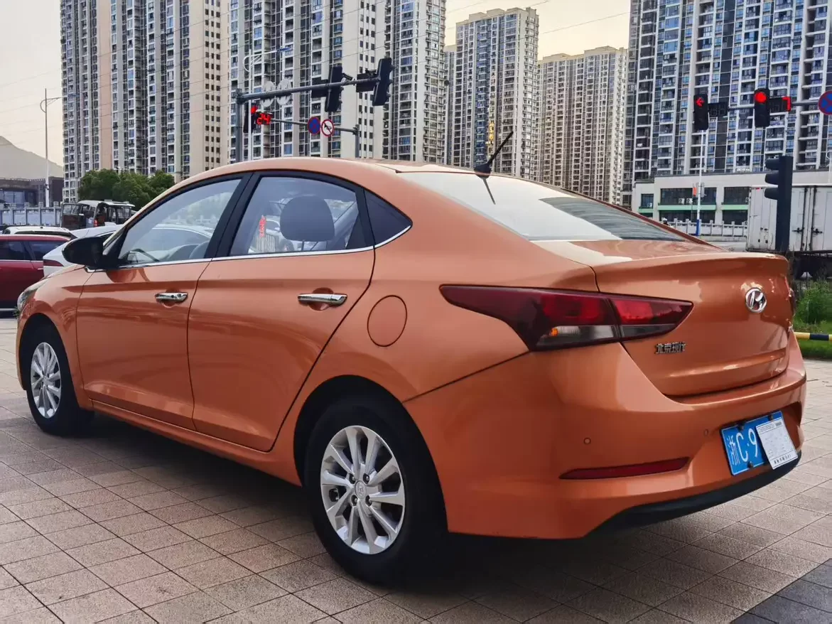 Hyundai Accept