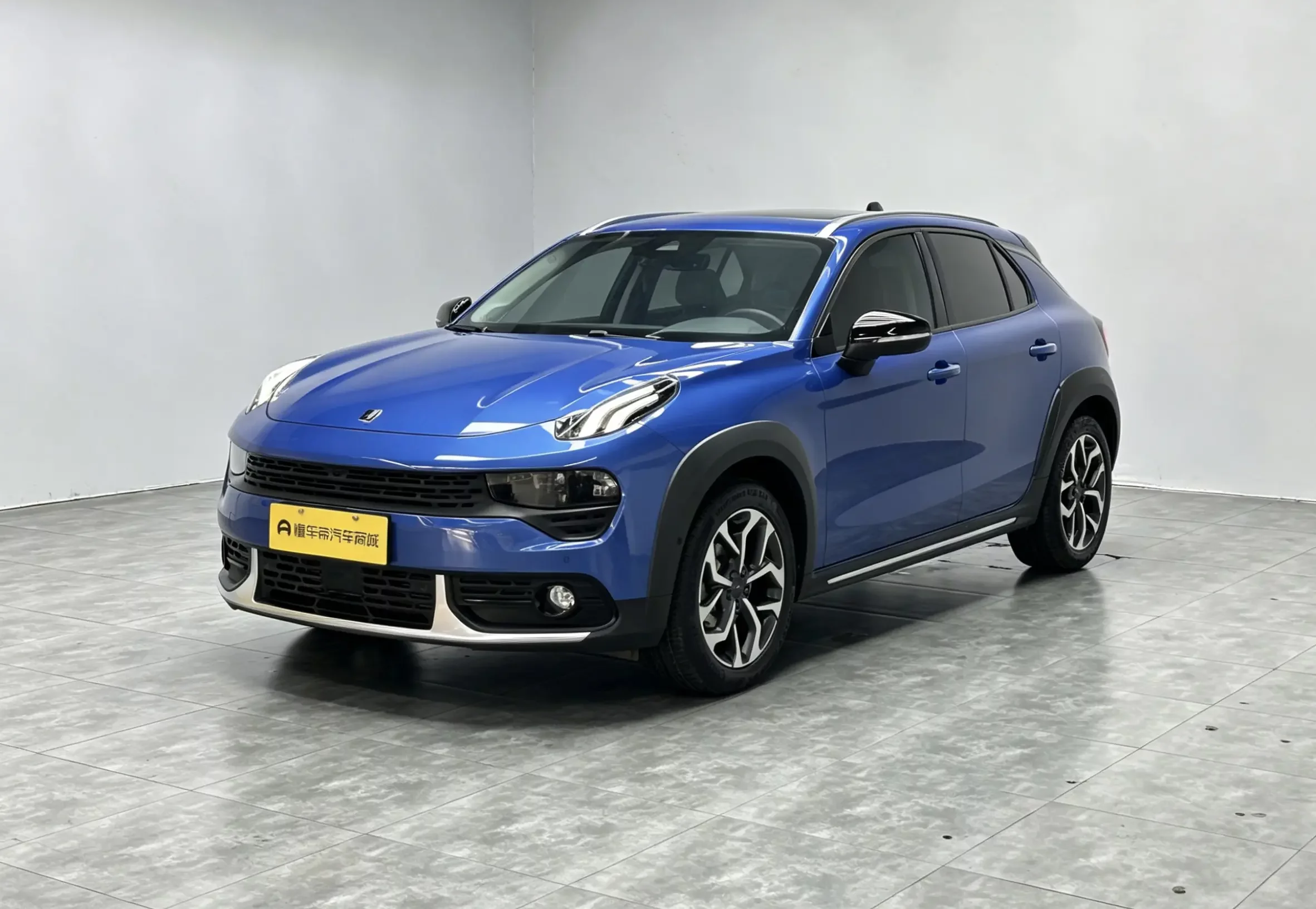 Lynk & Co 02