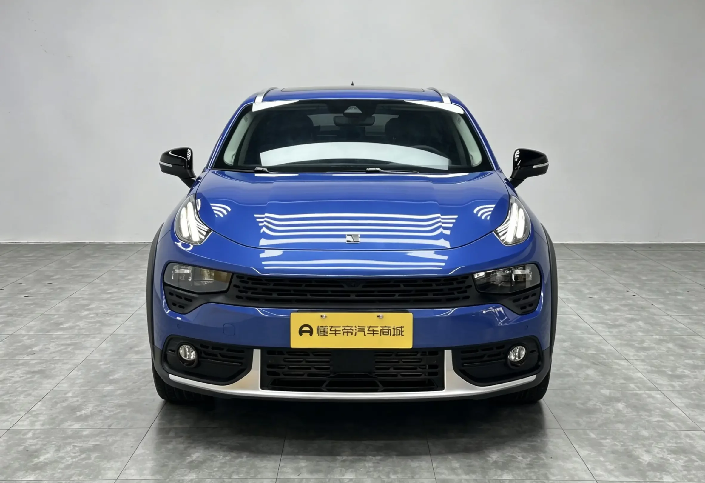 Lynk & Co 02