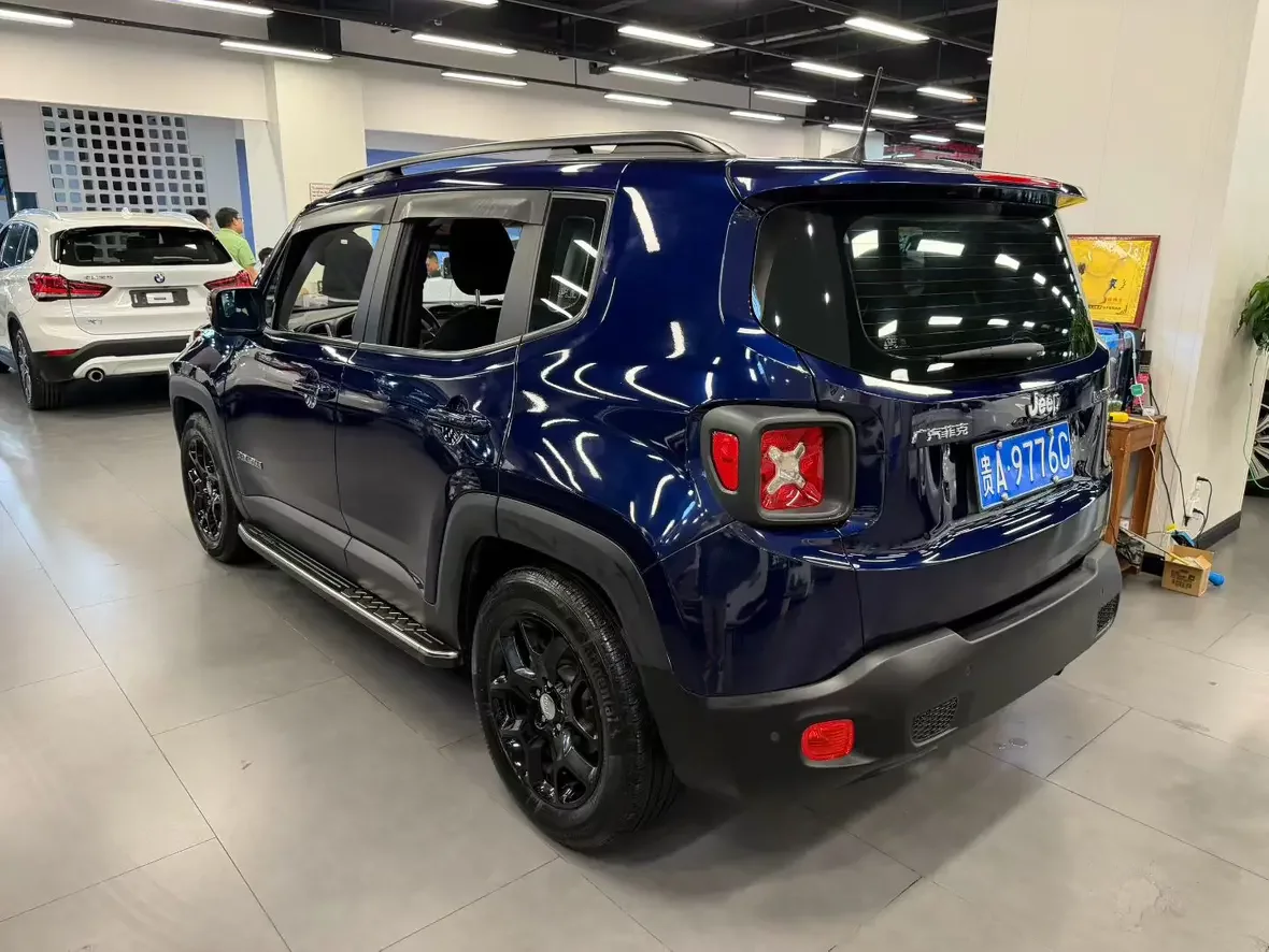 Jeep Freeman