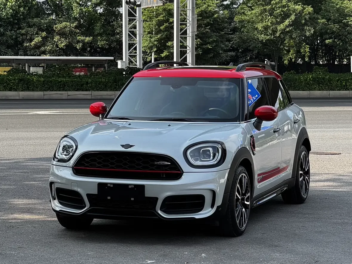 MINI JCW COUNTRYMAN