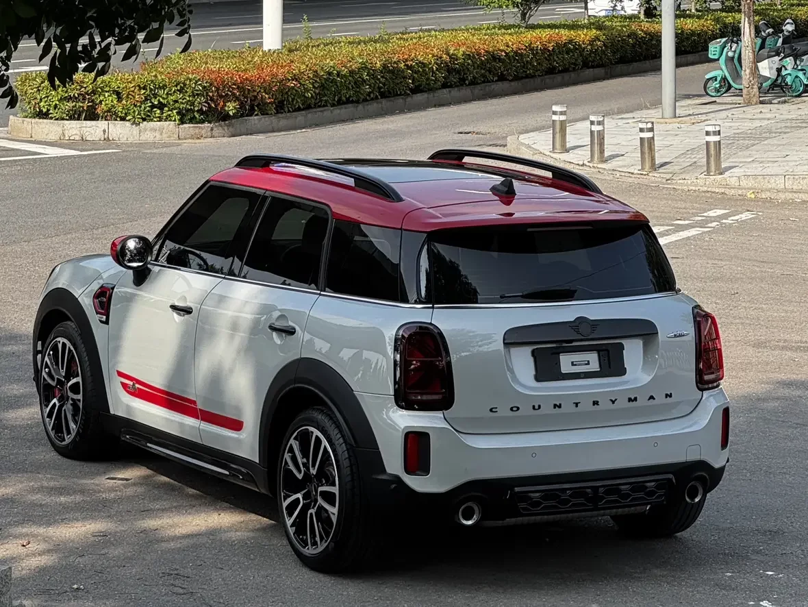MINI JCW COUNTRYMAN