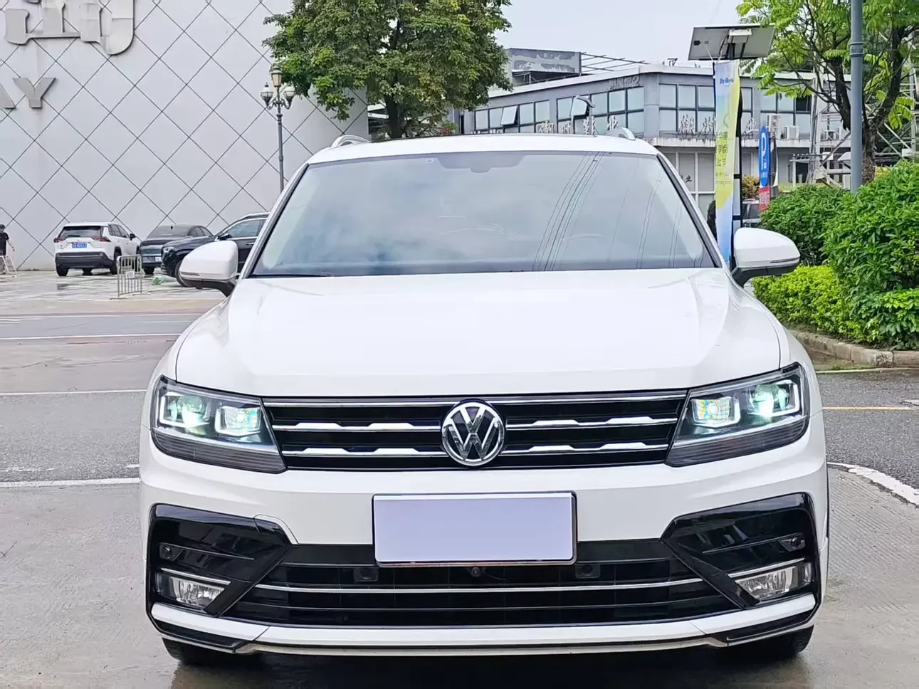 Volkswagen Tiguan L