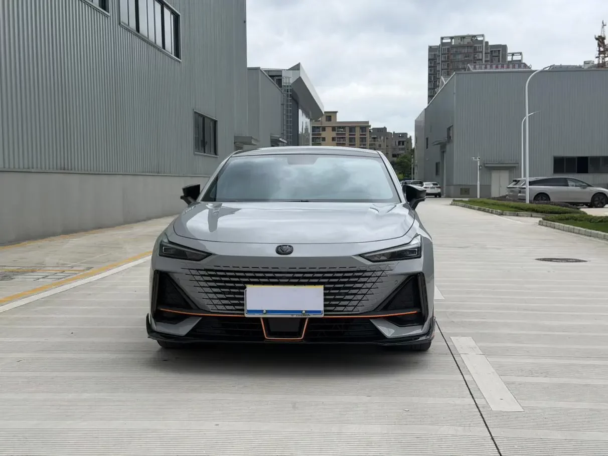 Changan UNI-V  из Китая