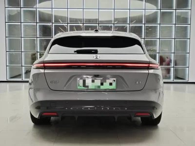 NIO ET5T