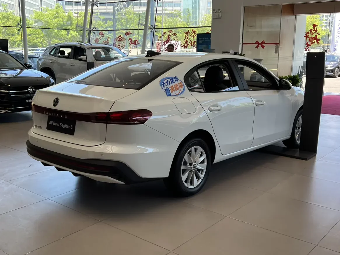 Volkswagen Sagitar