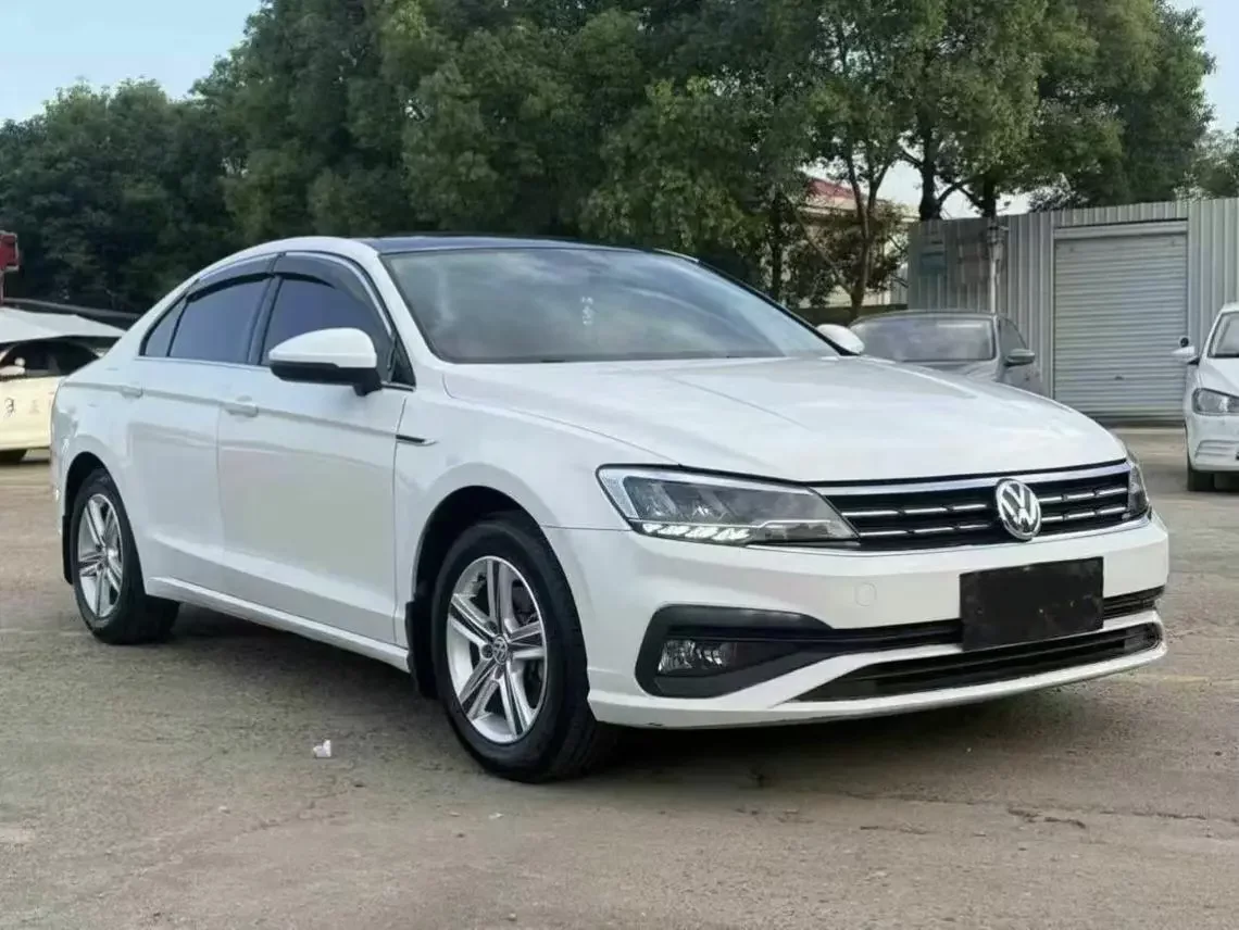 Volkswagen Lamando