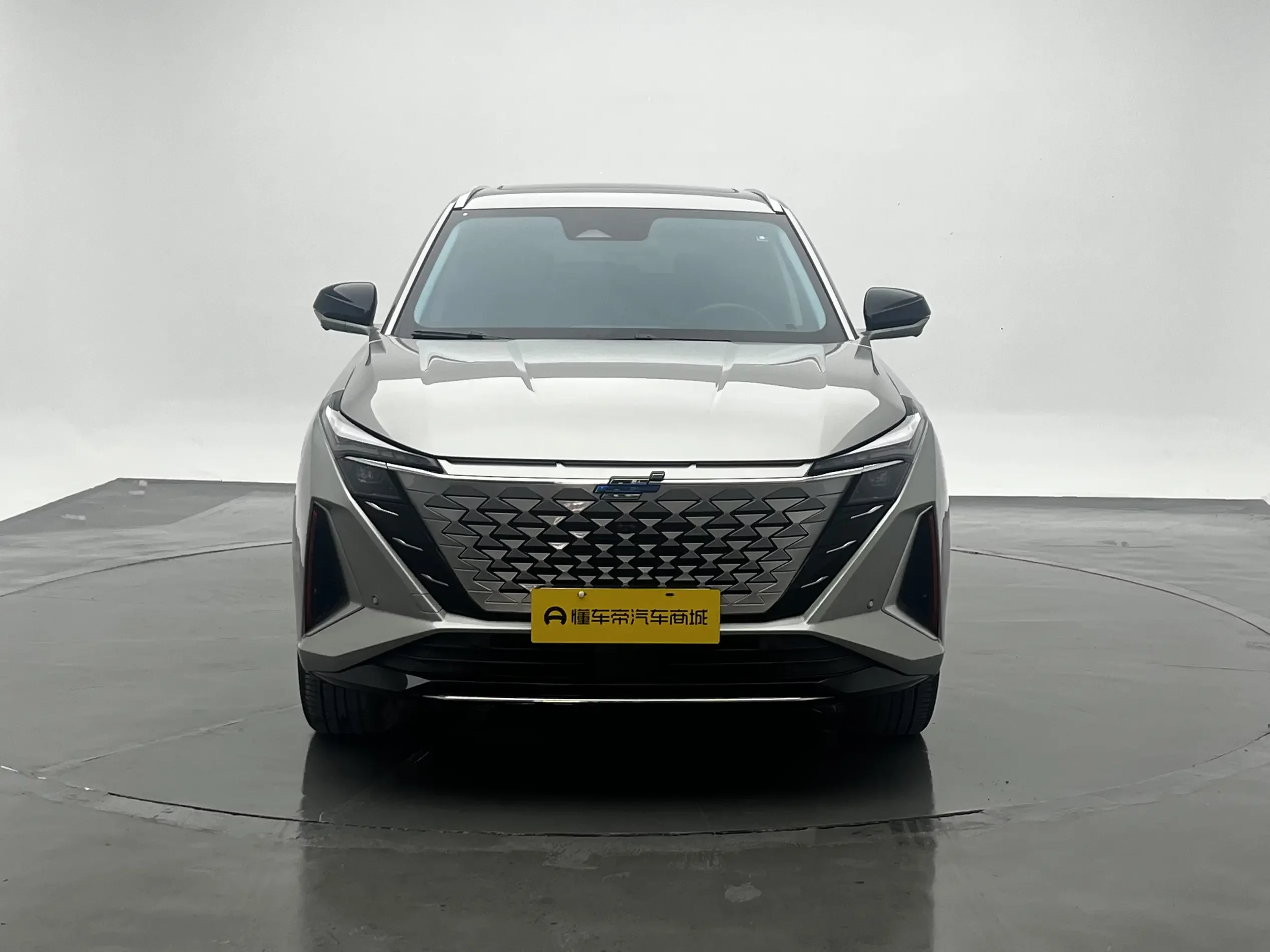 Oshan Changan Auchan Z6