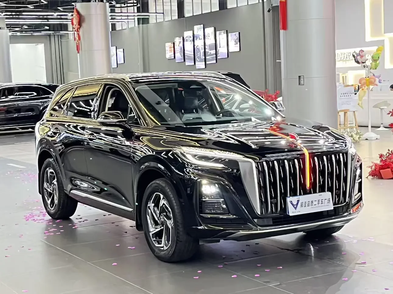 Hongqi HS3