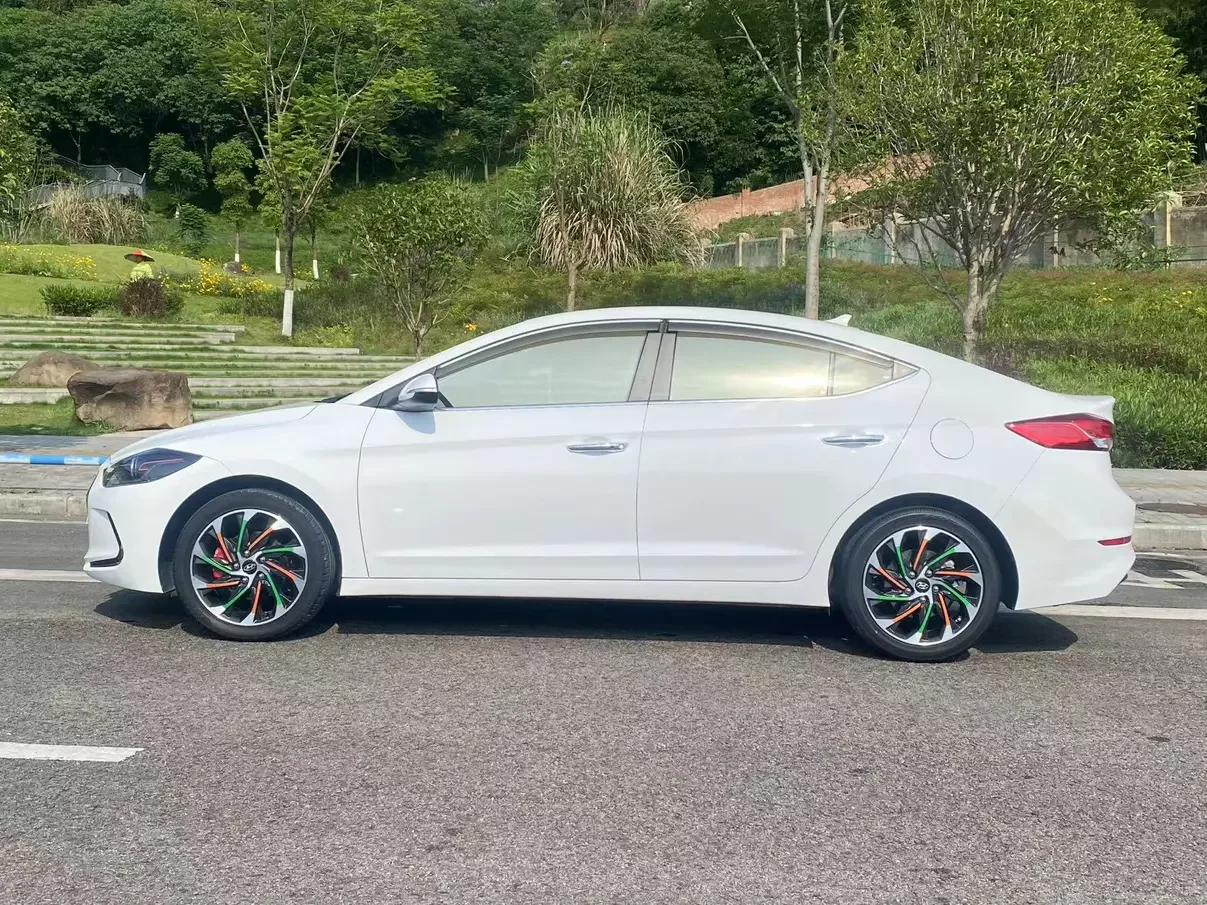 Hyundai lead