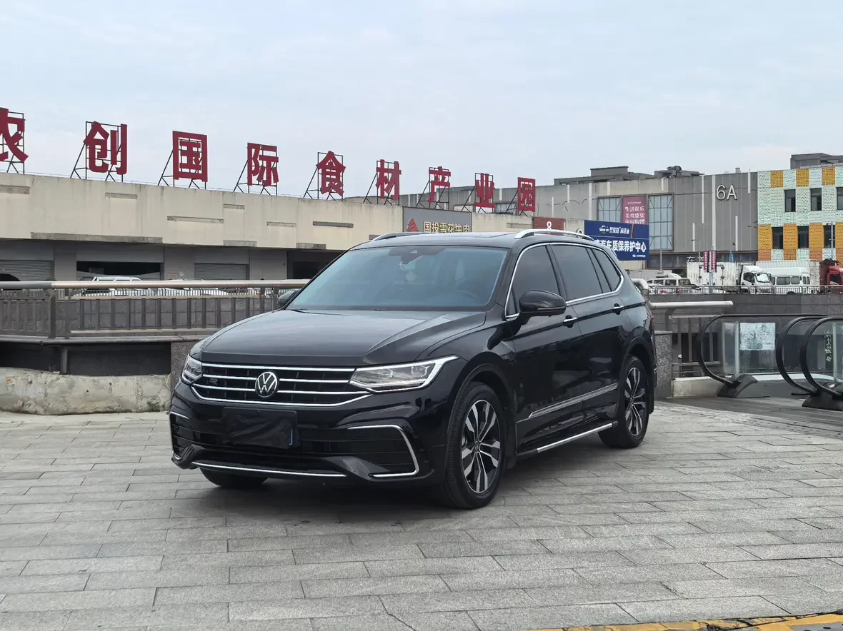 Volkswagen Tiguan L