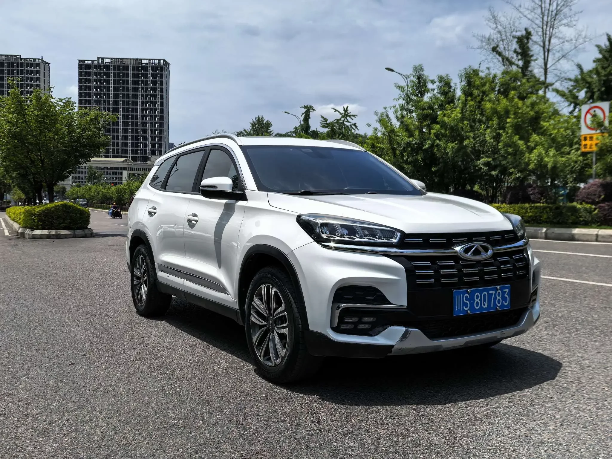 Chery Tiggo 8