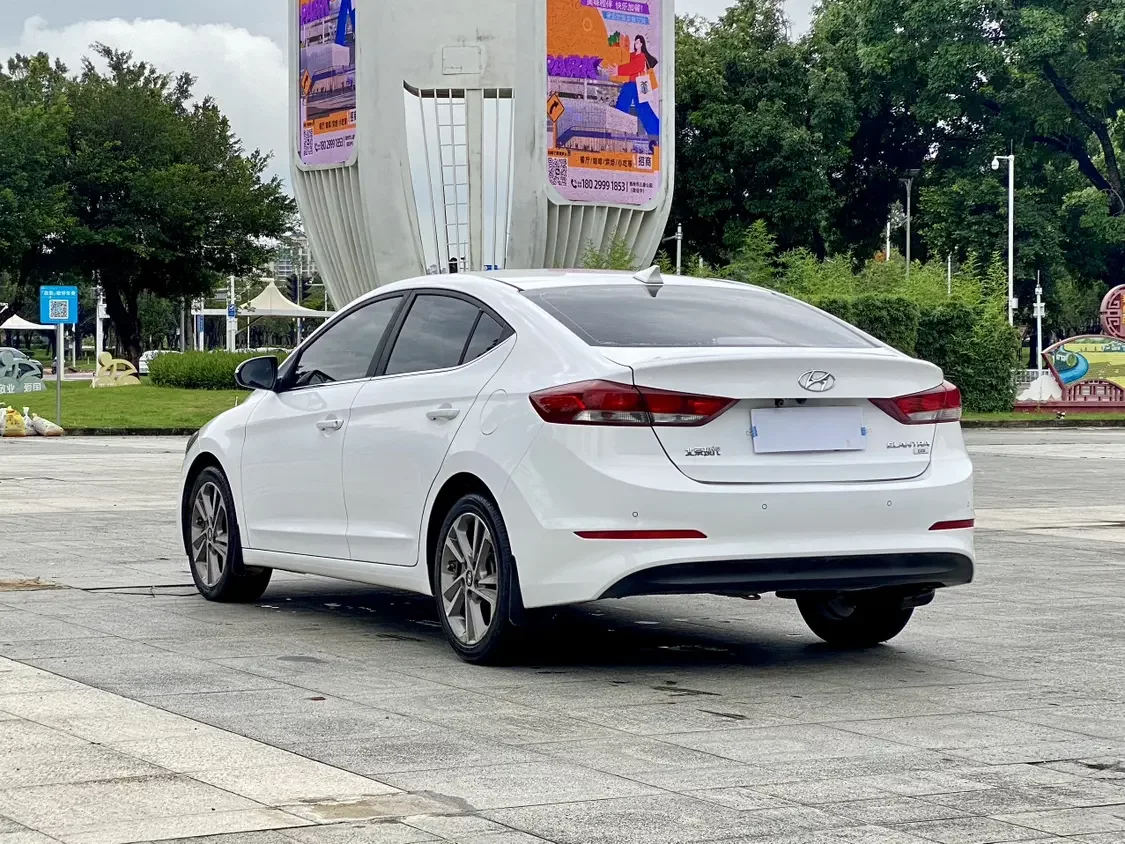 Hyundai lead