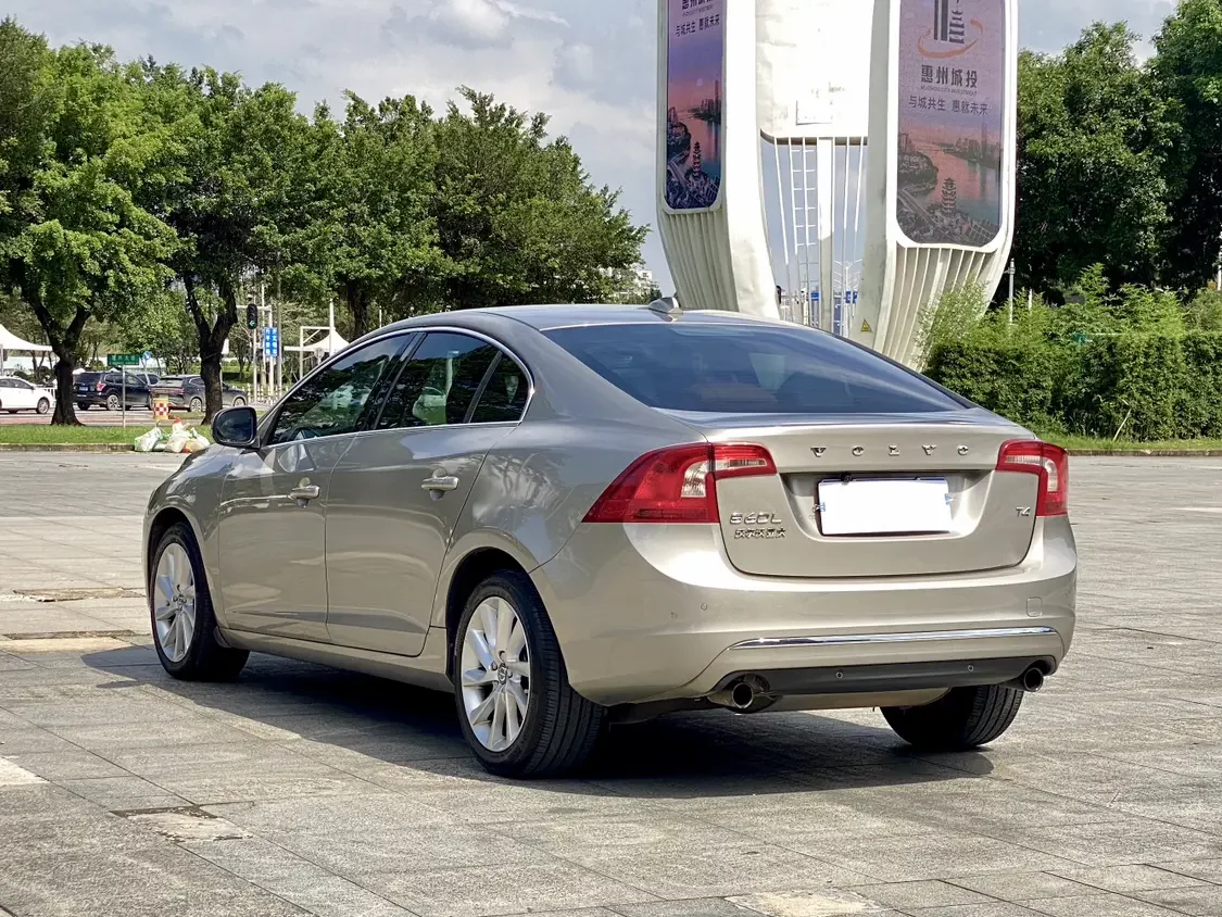 Volvo S60