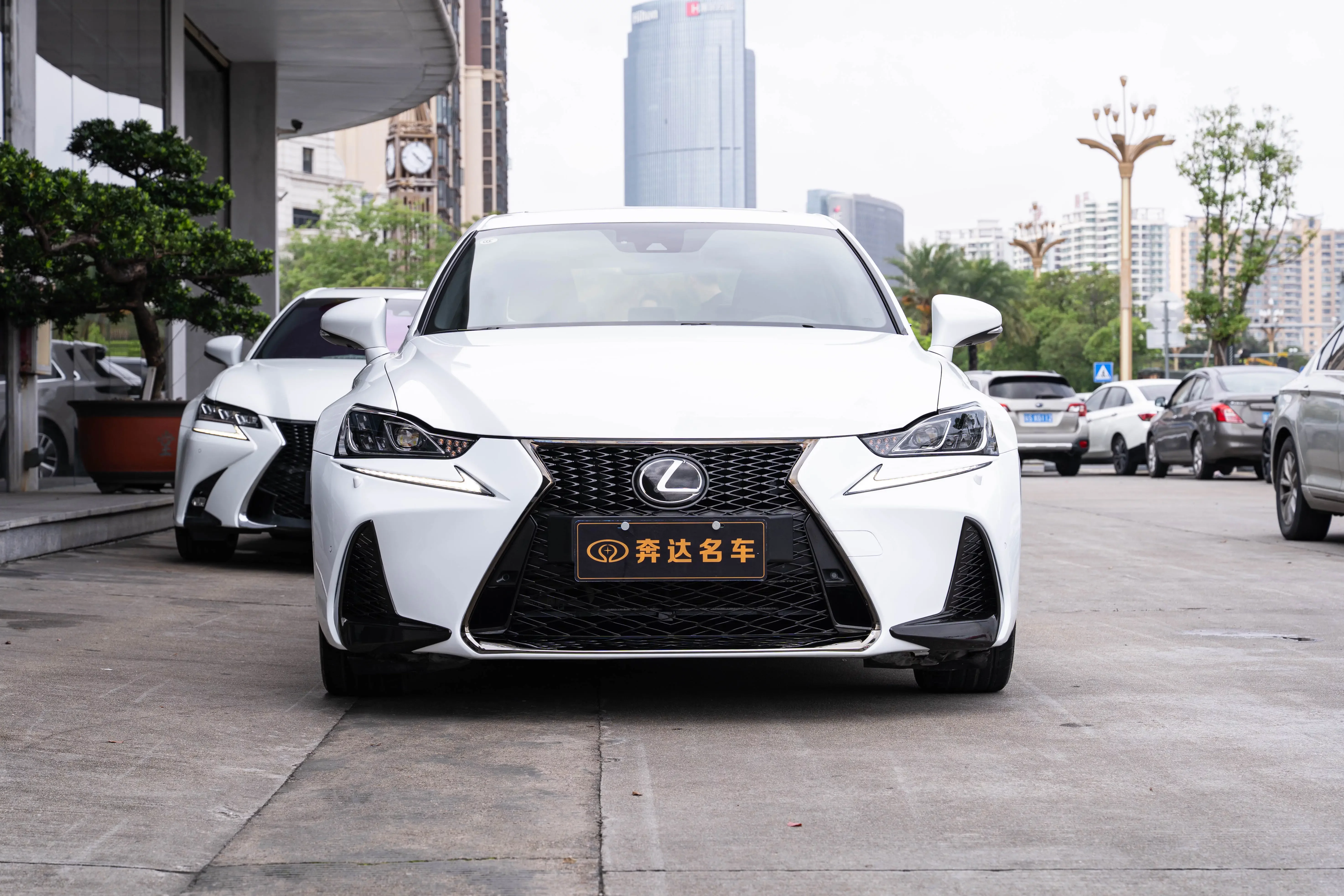 Lexus IS