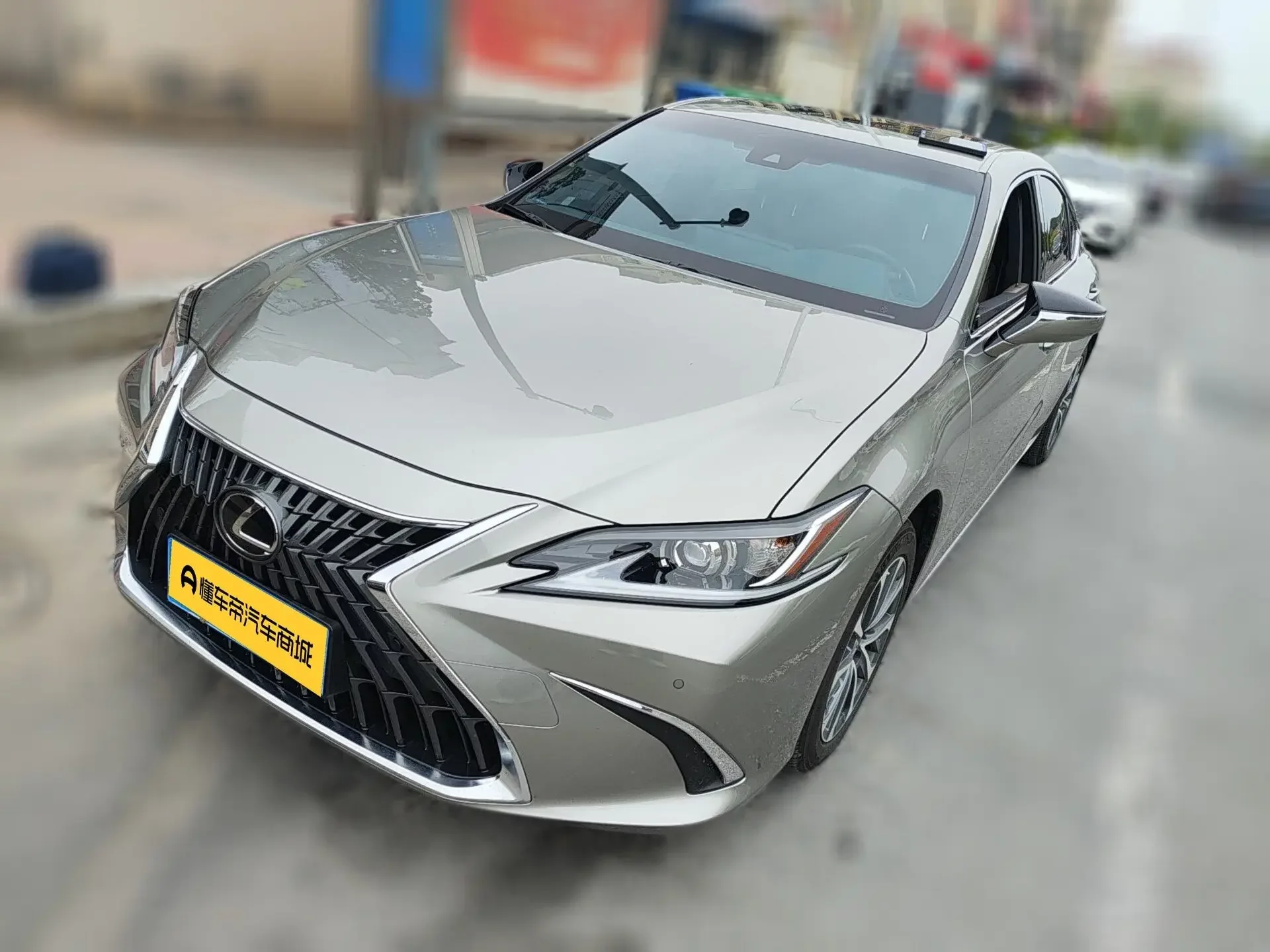 Lexus ES