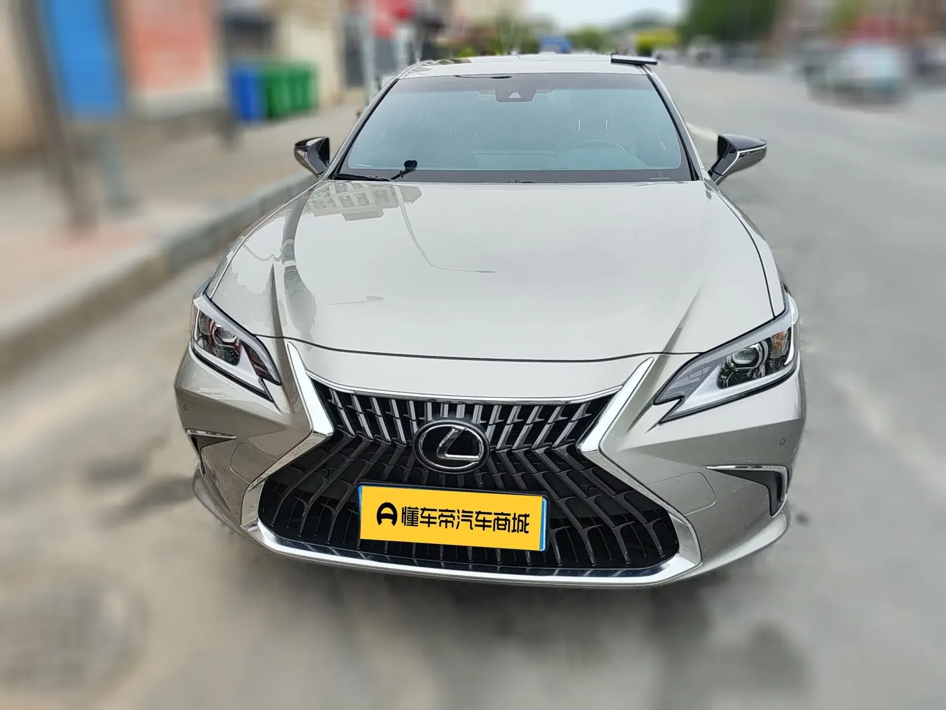 Lexus ES