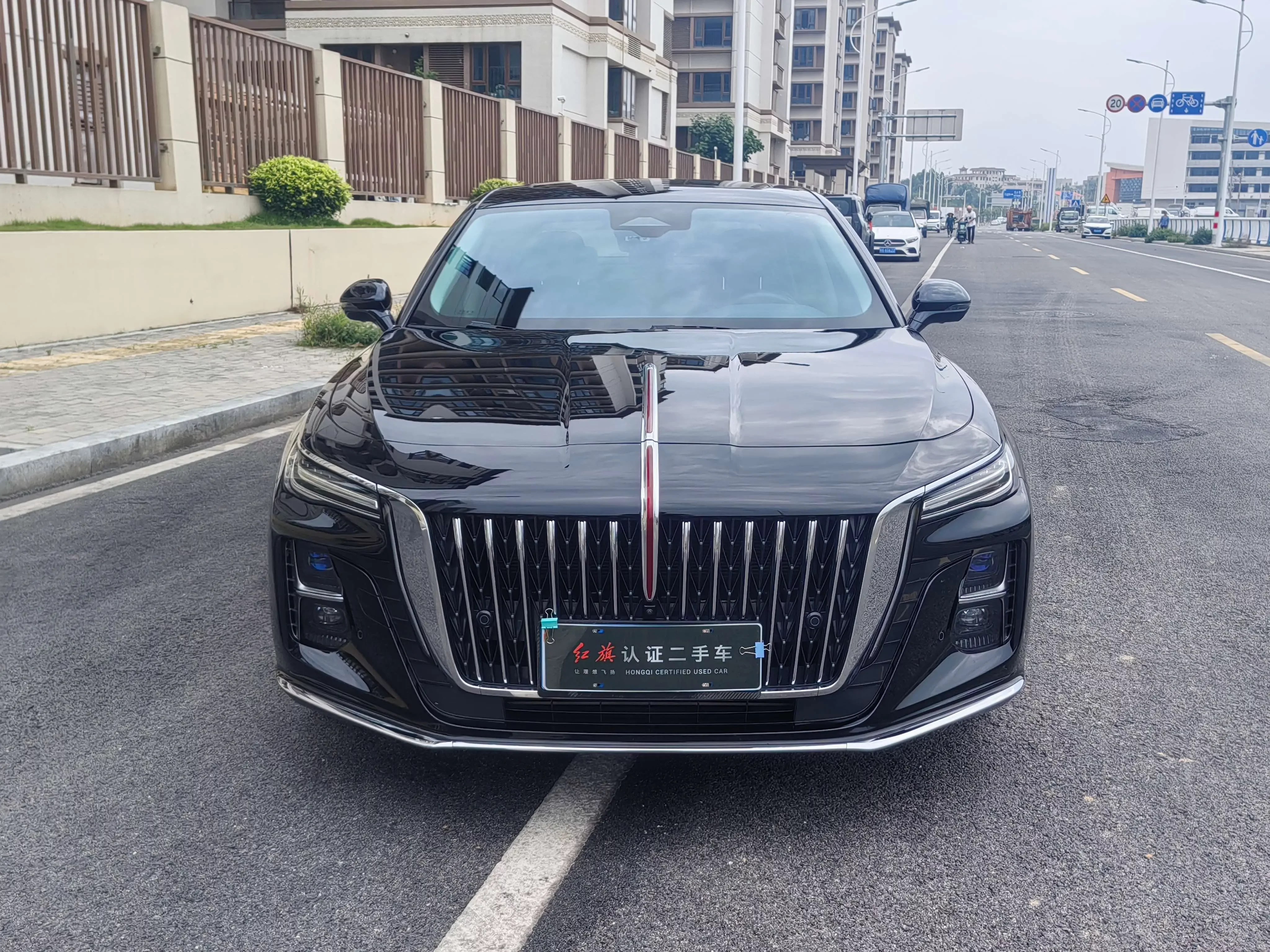 Hongqi H5