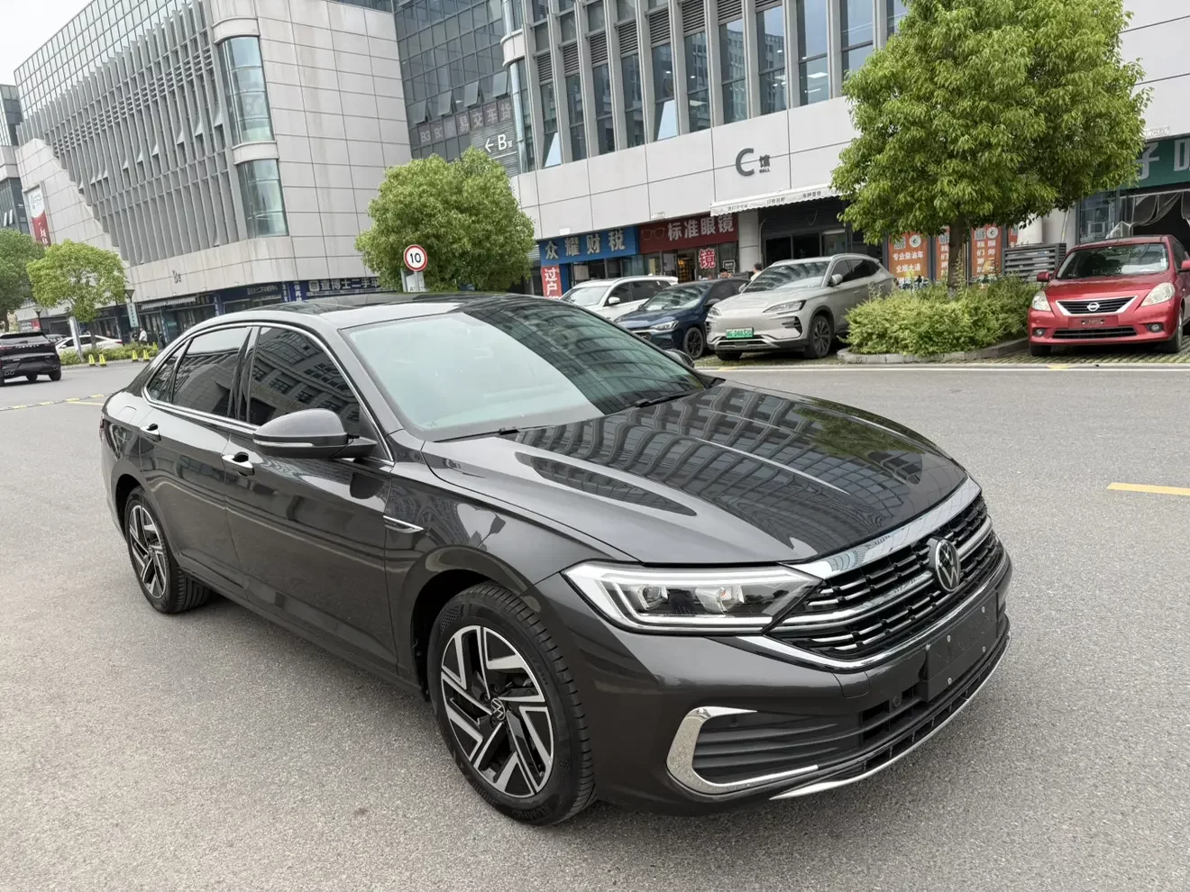 Volkswagen Sagitar
