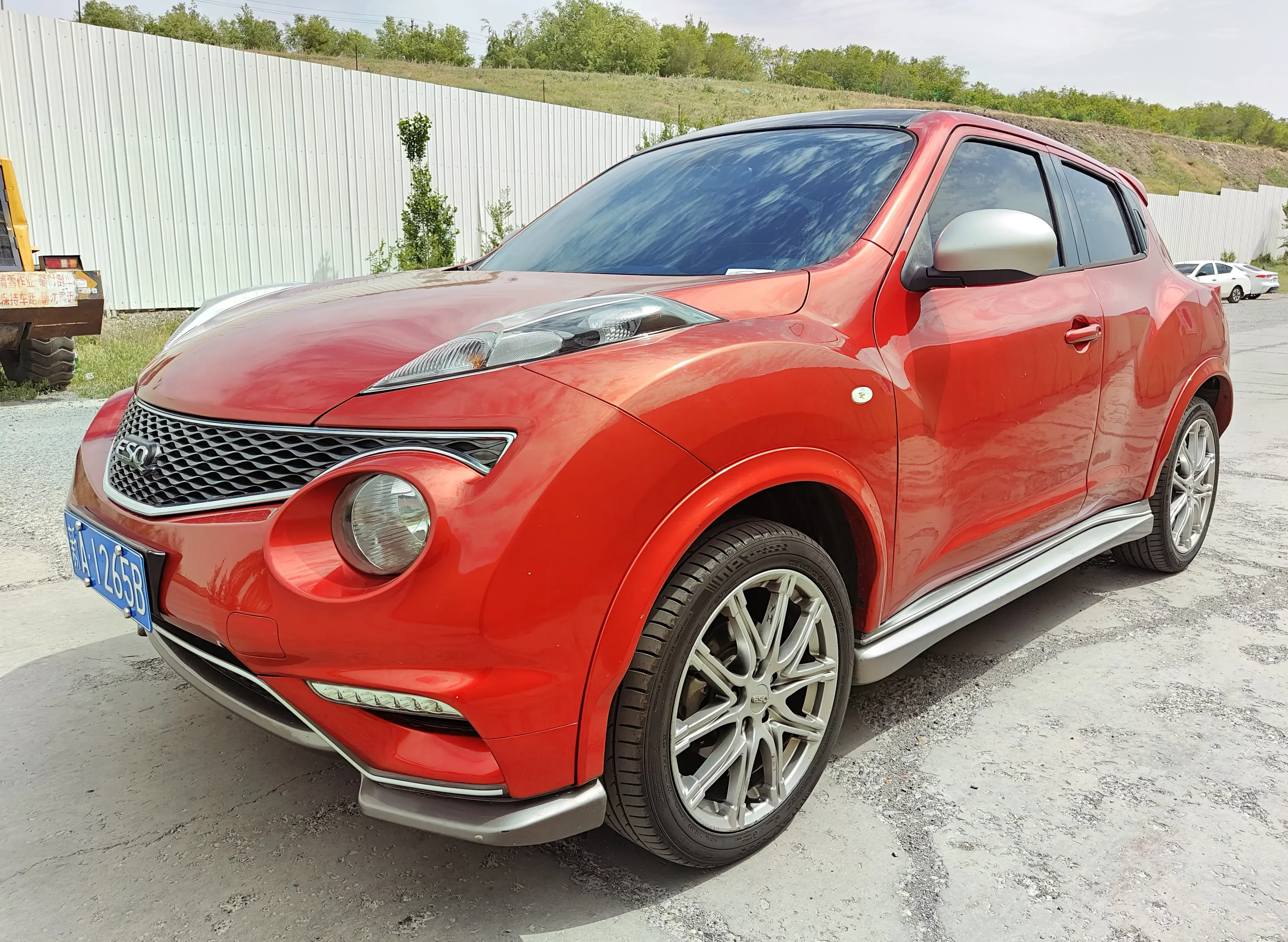 Infiniti ESQ