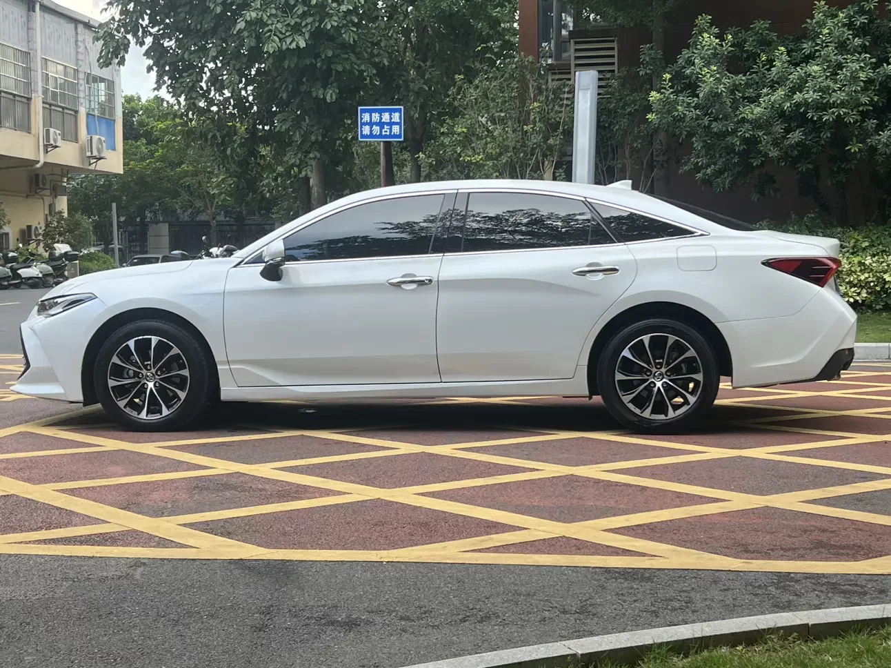 Toyota Avalon