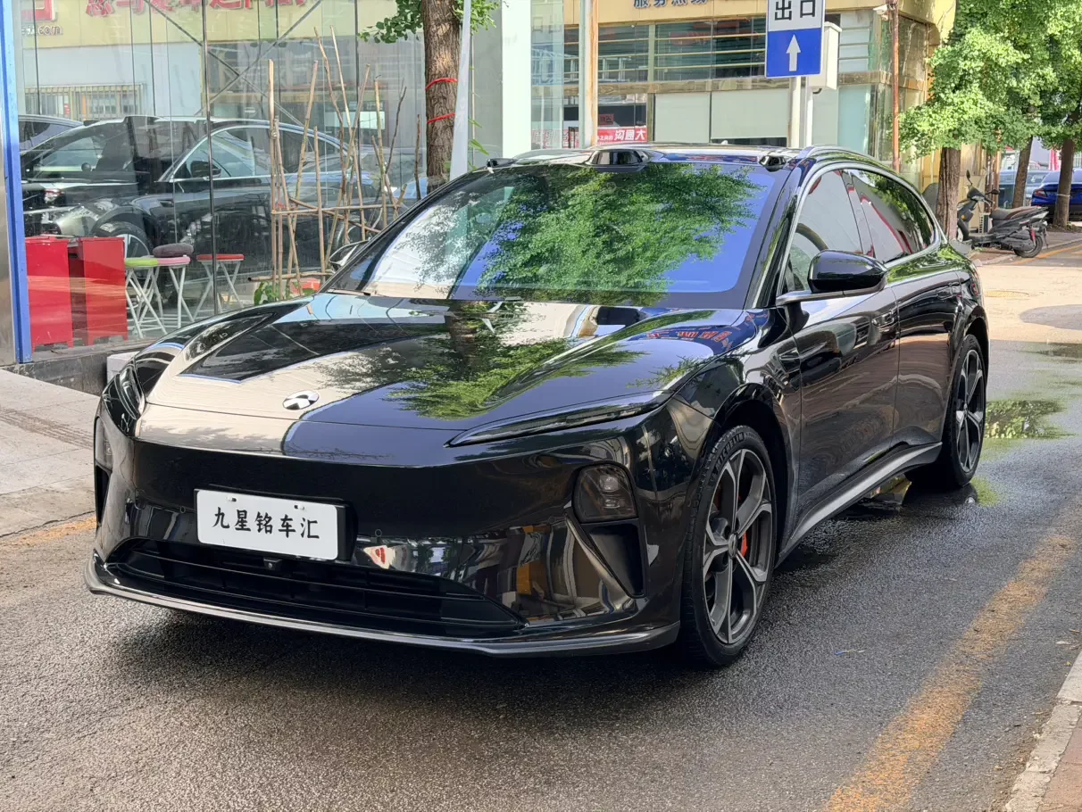 NIO ET5T  из Китая