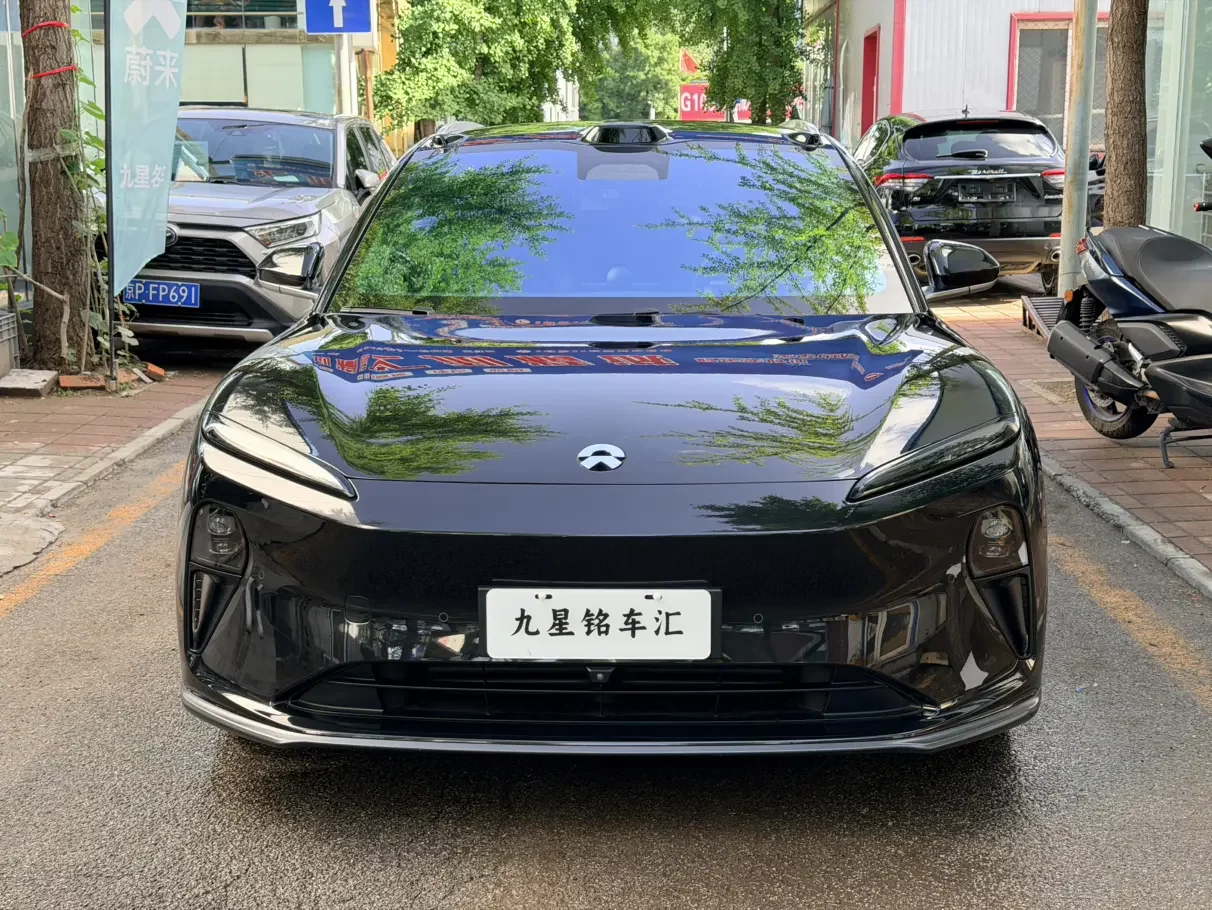 NIO ET5T  из Китая