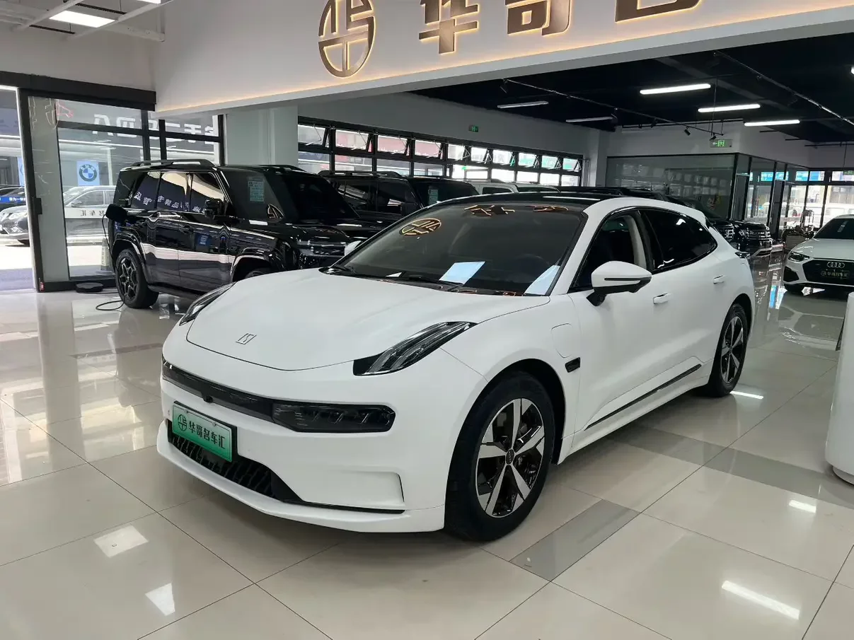 ZEEKR 001