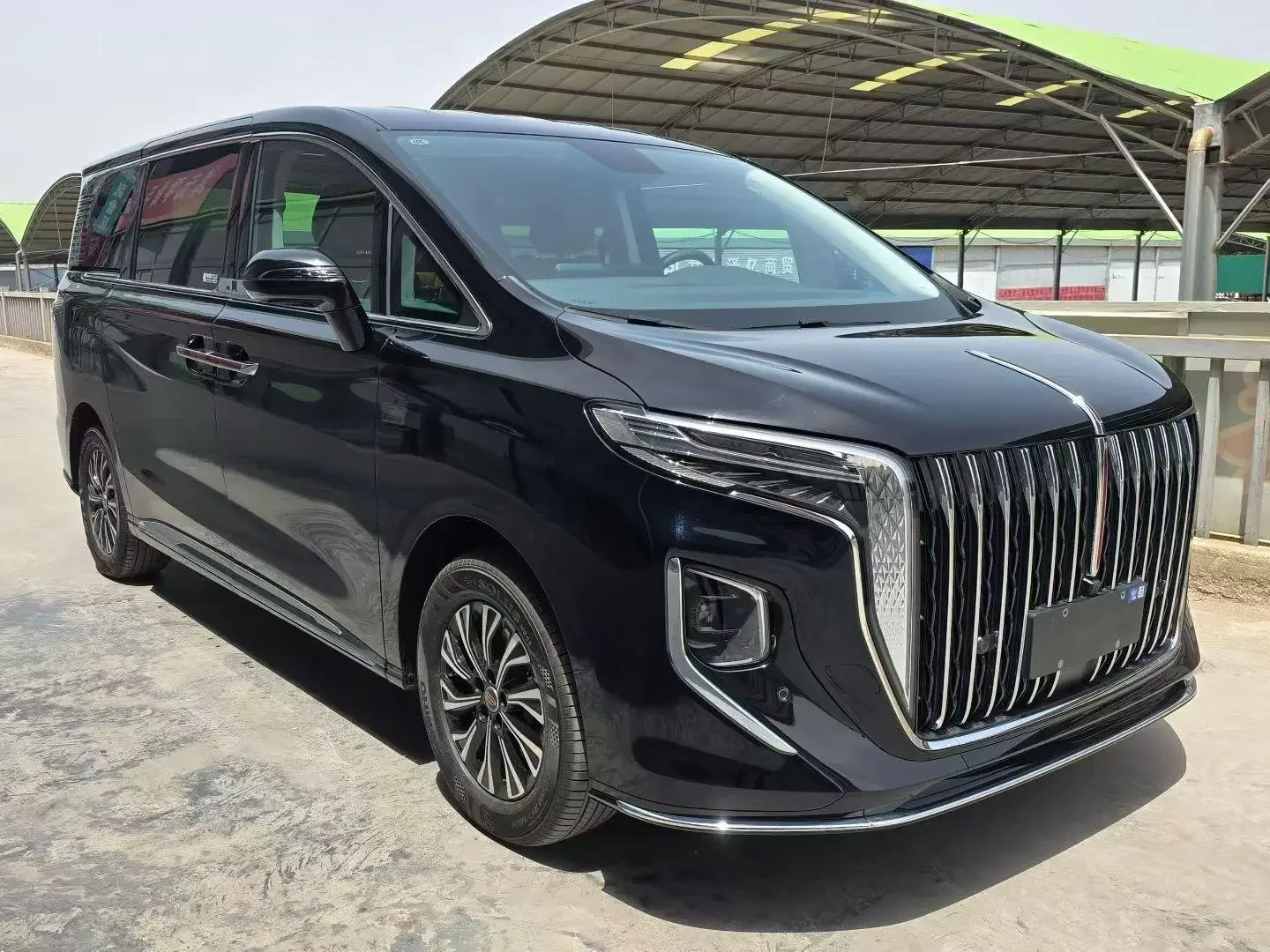 Hongqi HQ9 PHEV