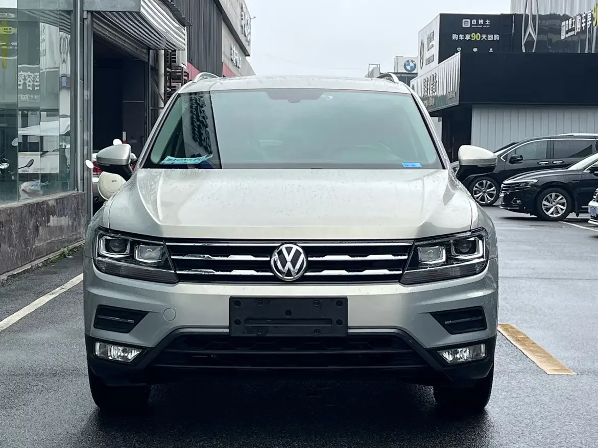 Volkswagen Tiguan L