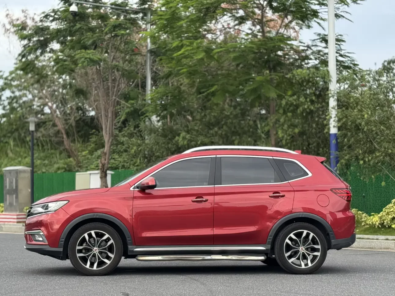 Roewe RX5