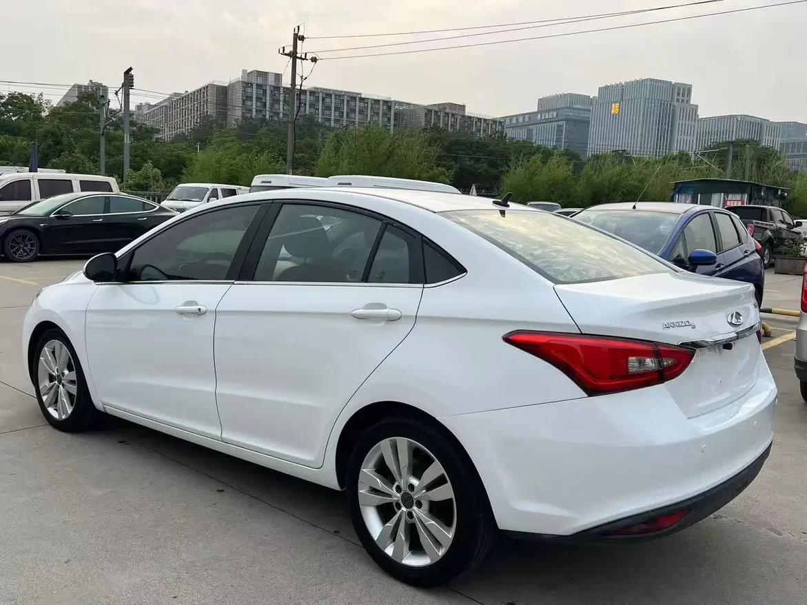 Chery Arrizo 5