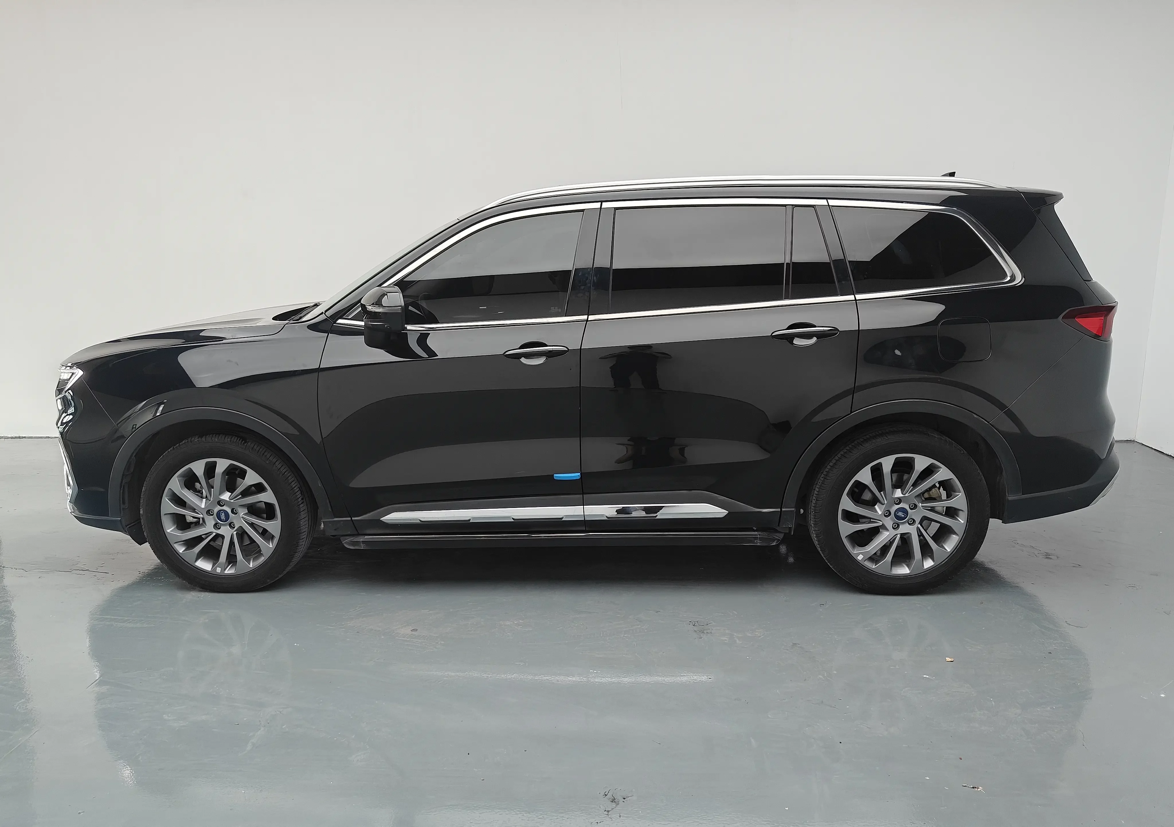 Ford Lingyu
