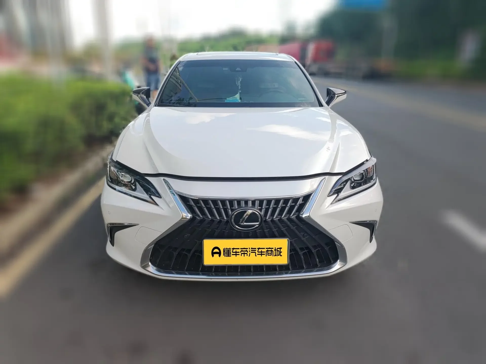 Lexus ES