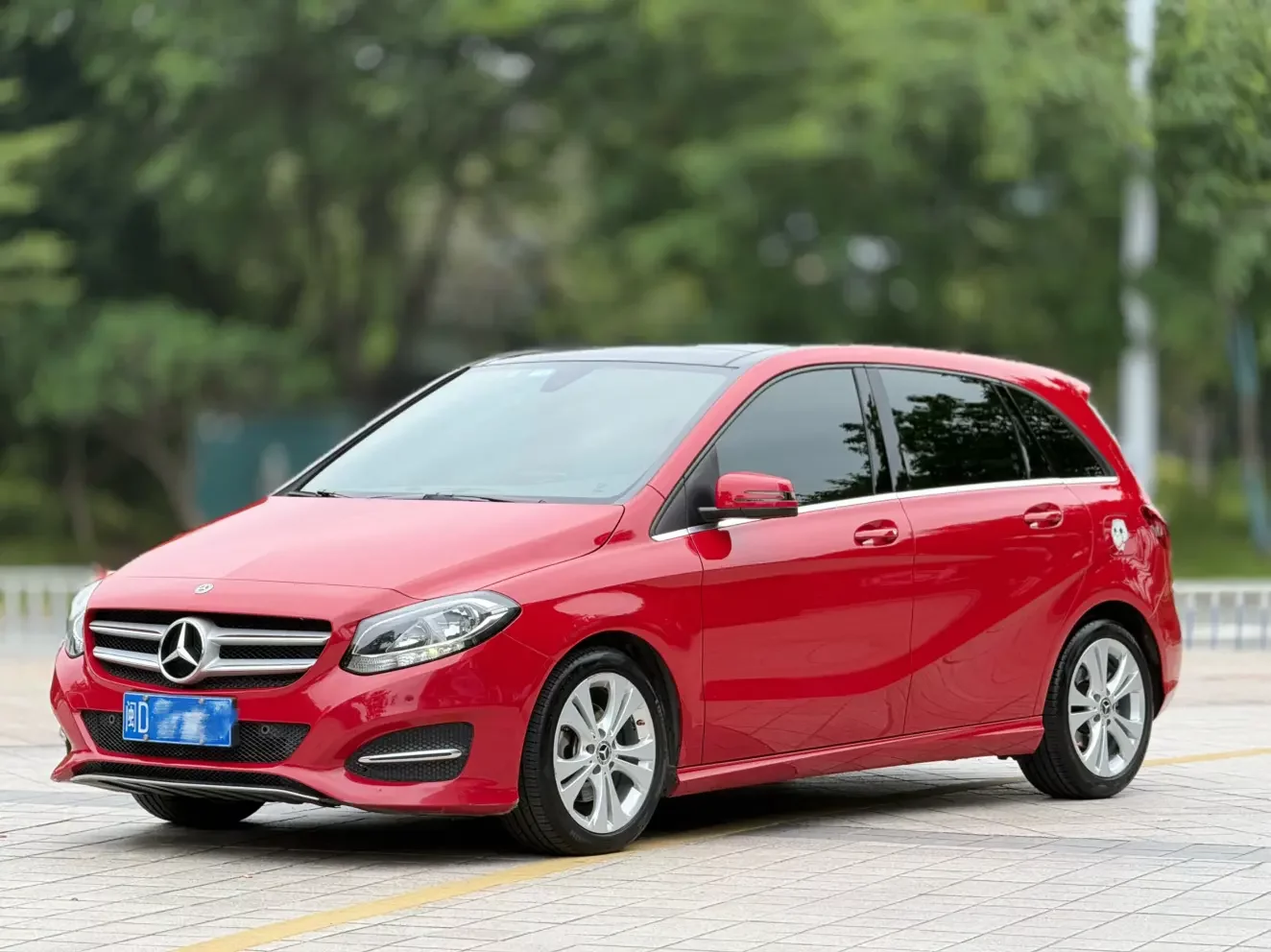 Mercedes-Benz B Class