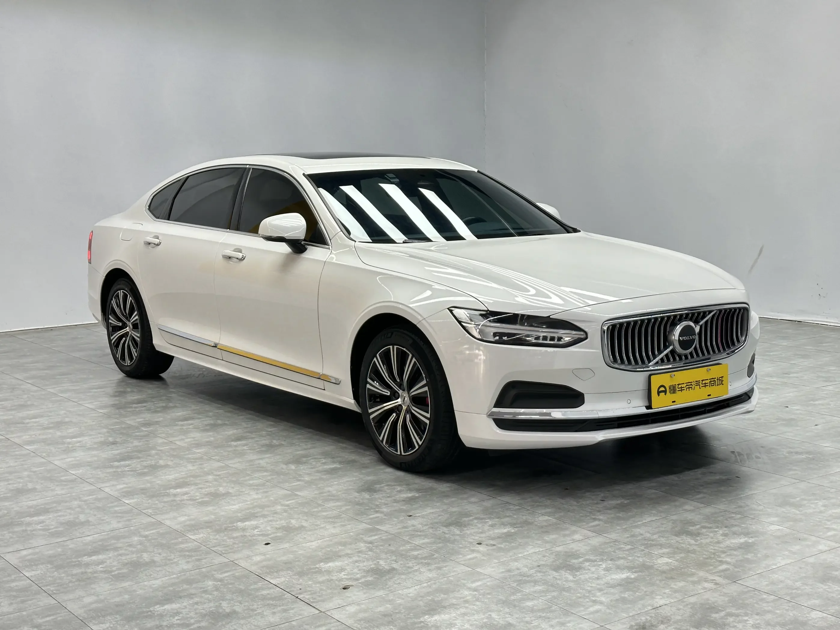 Volvo S90