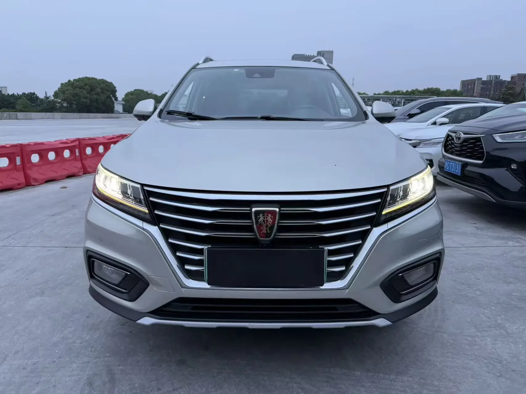Roewe eRX5