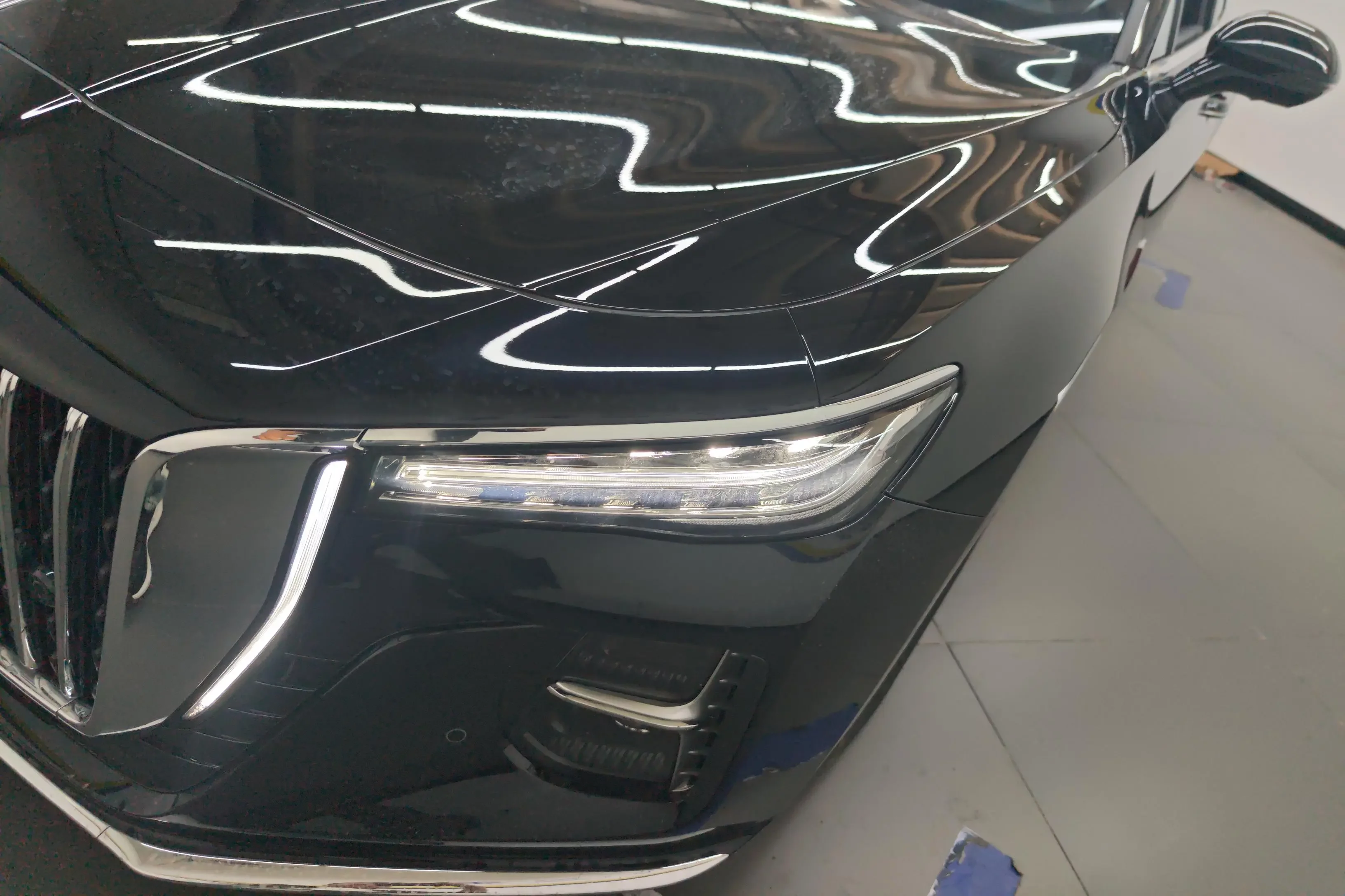 Hongqi H5