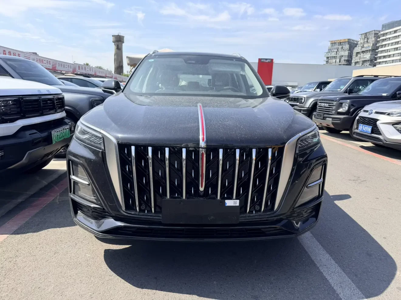 Hongqi HS5