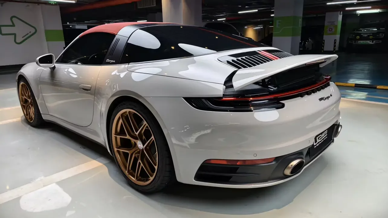 Porsche 911