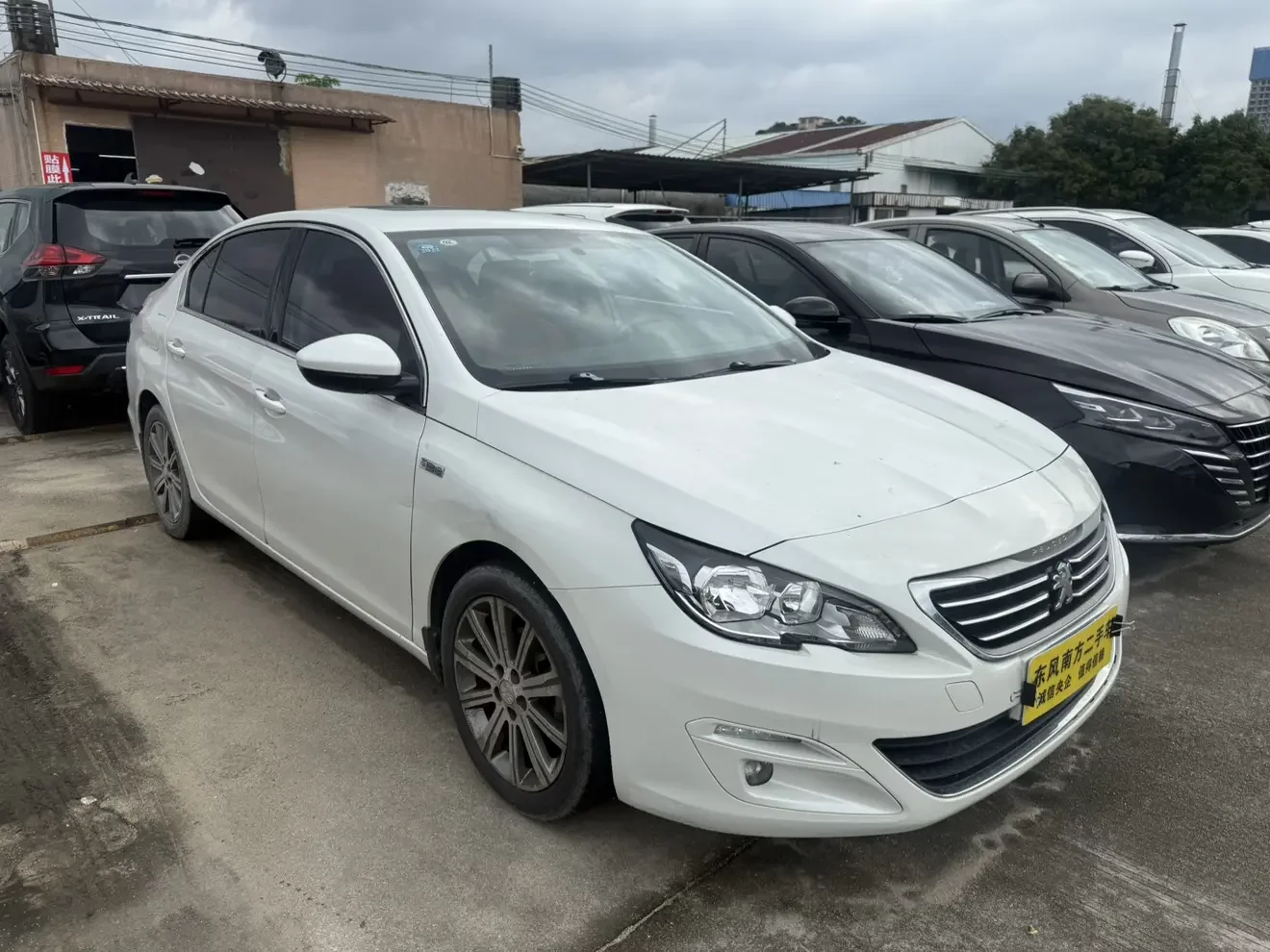 Peugeot 408