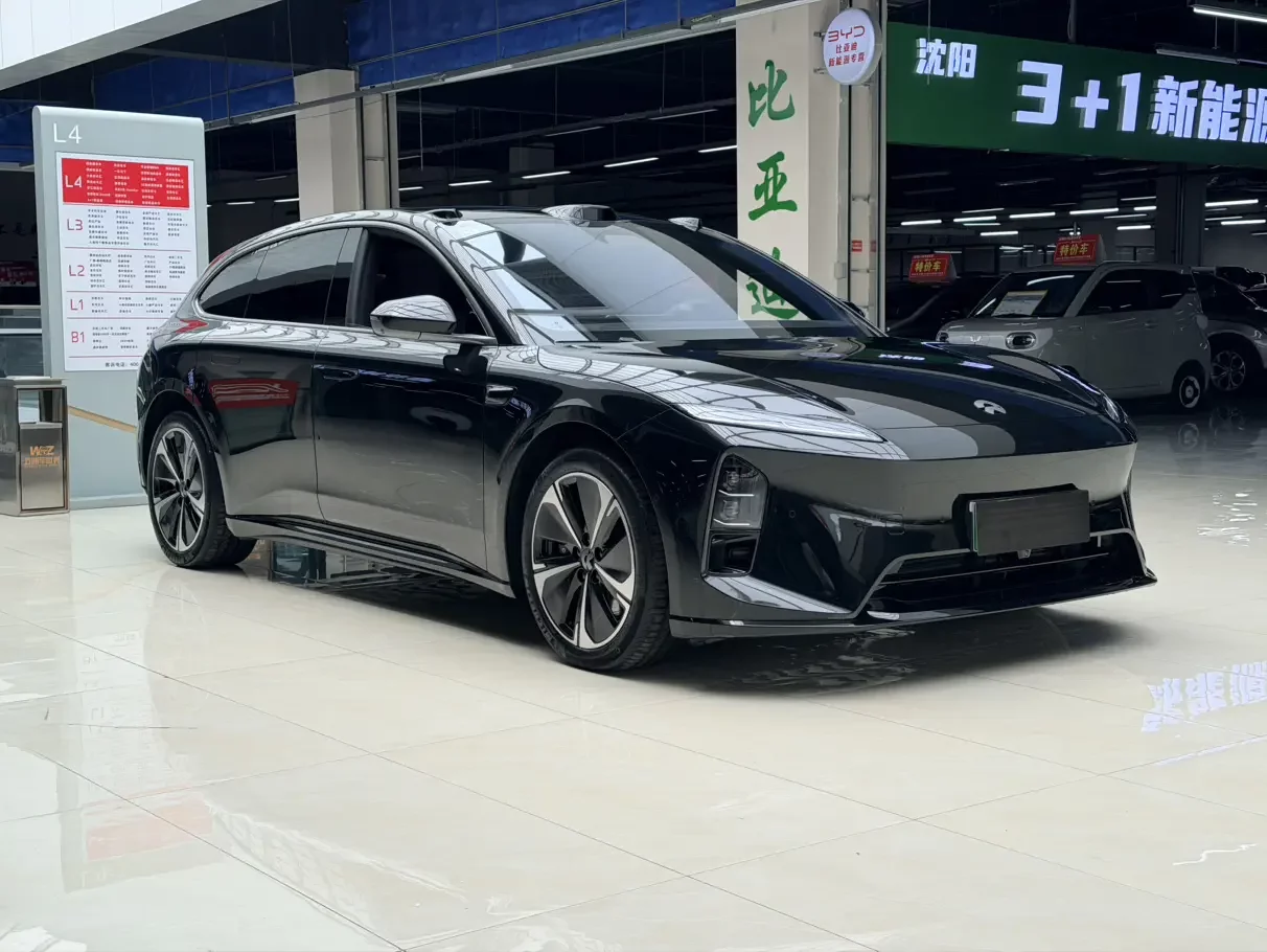 NIO ET5T