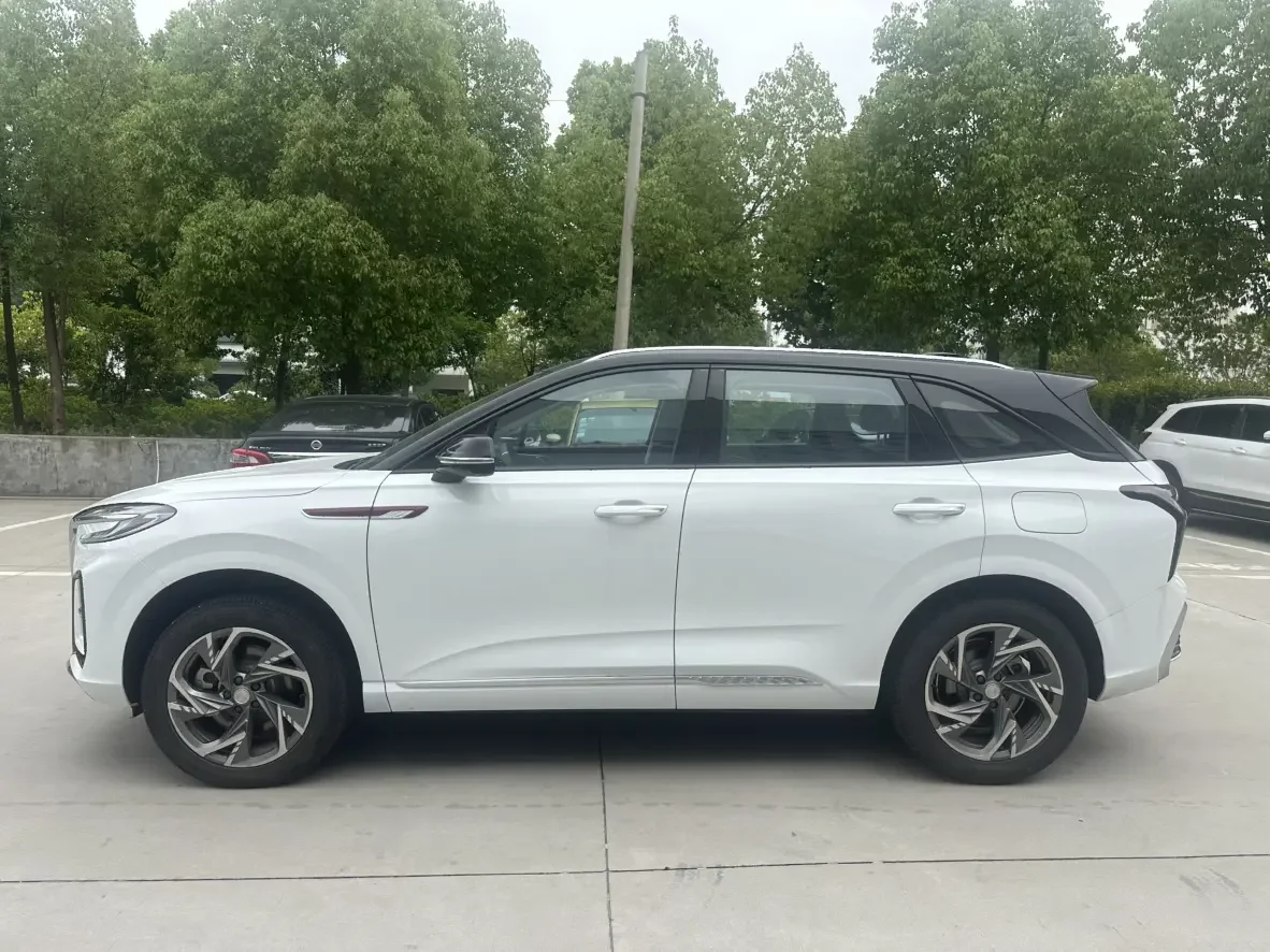 Hongqi HS3 PHEV