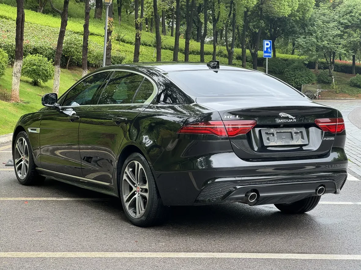 Jaguar XEL
