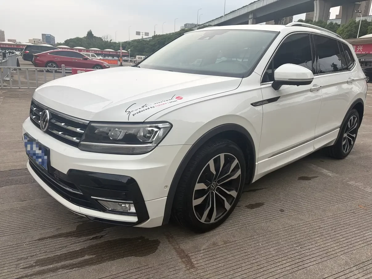 Volkswagen Tiguan L