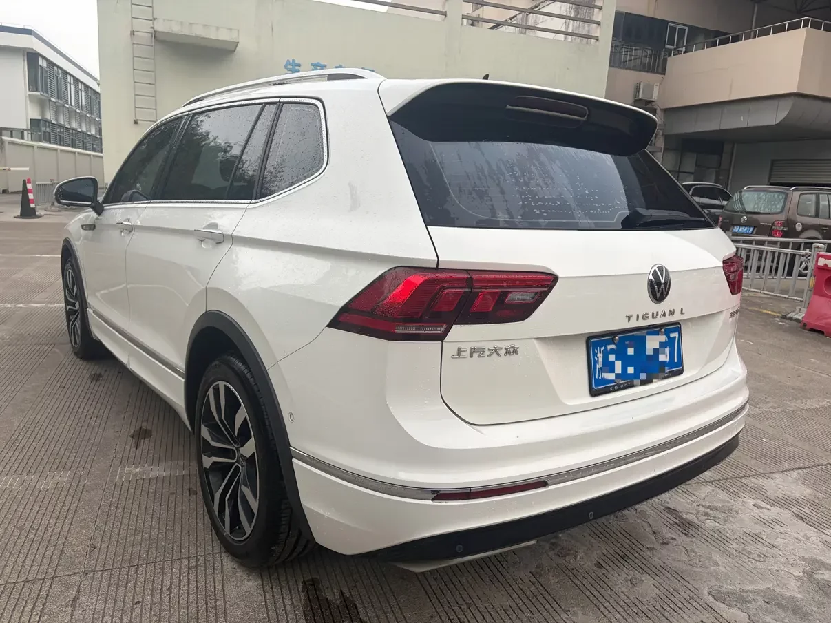 Volkswagen Tiguan L