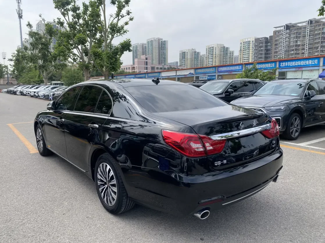 Hongqi H7