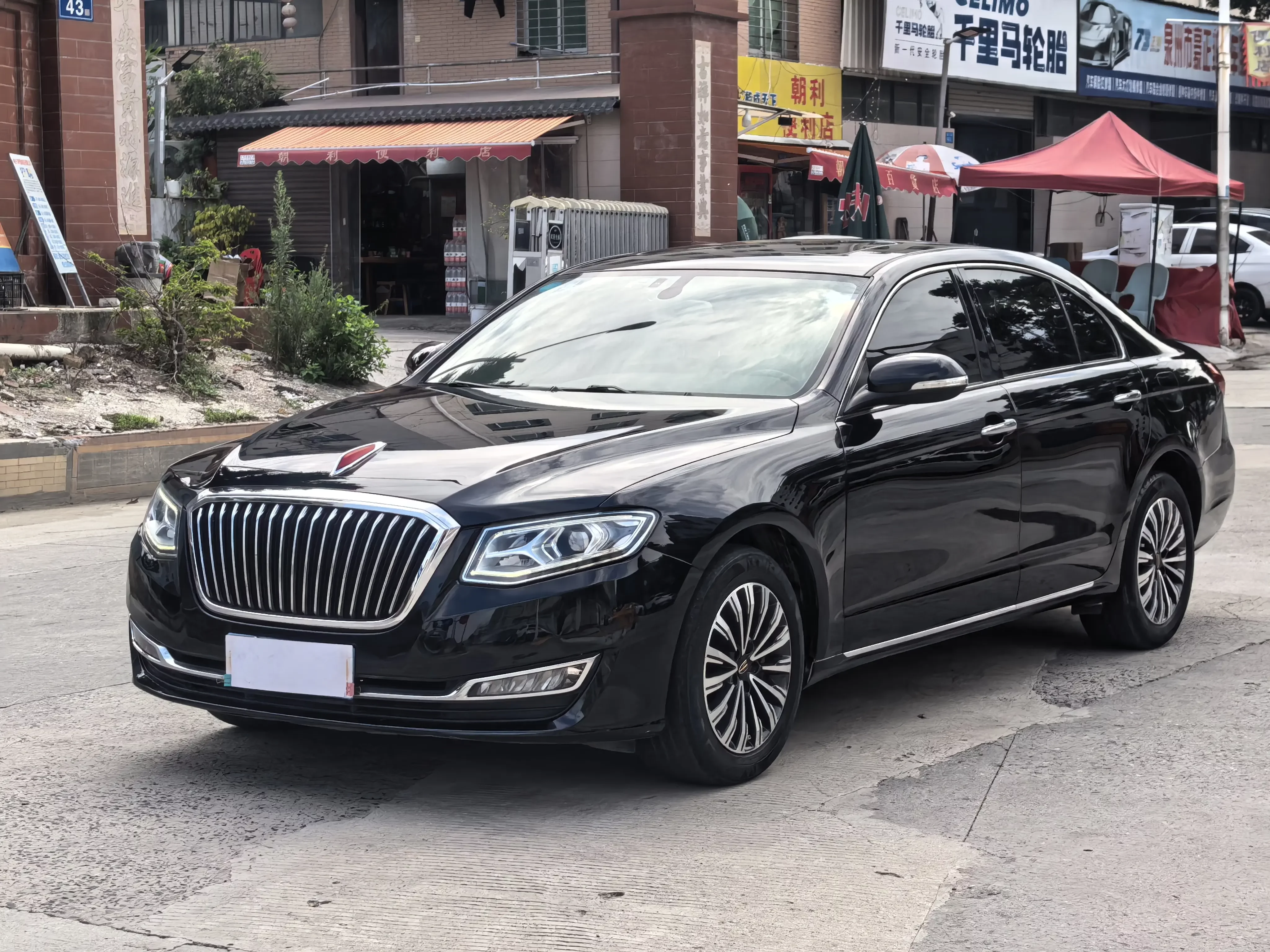 Hongqi H7